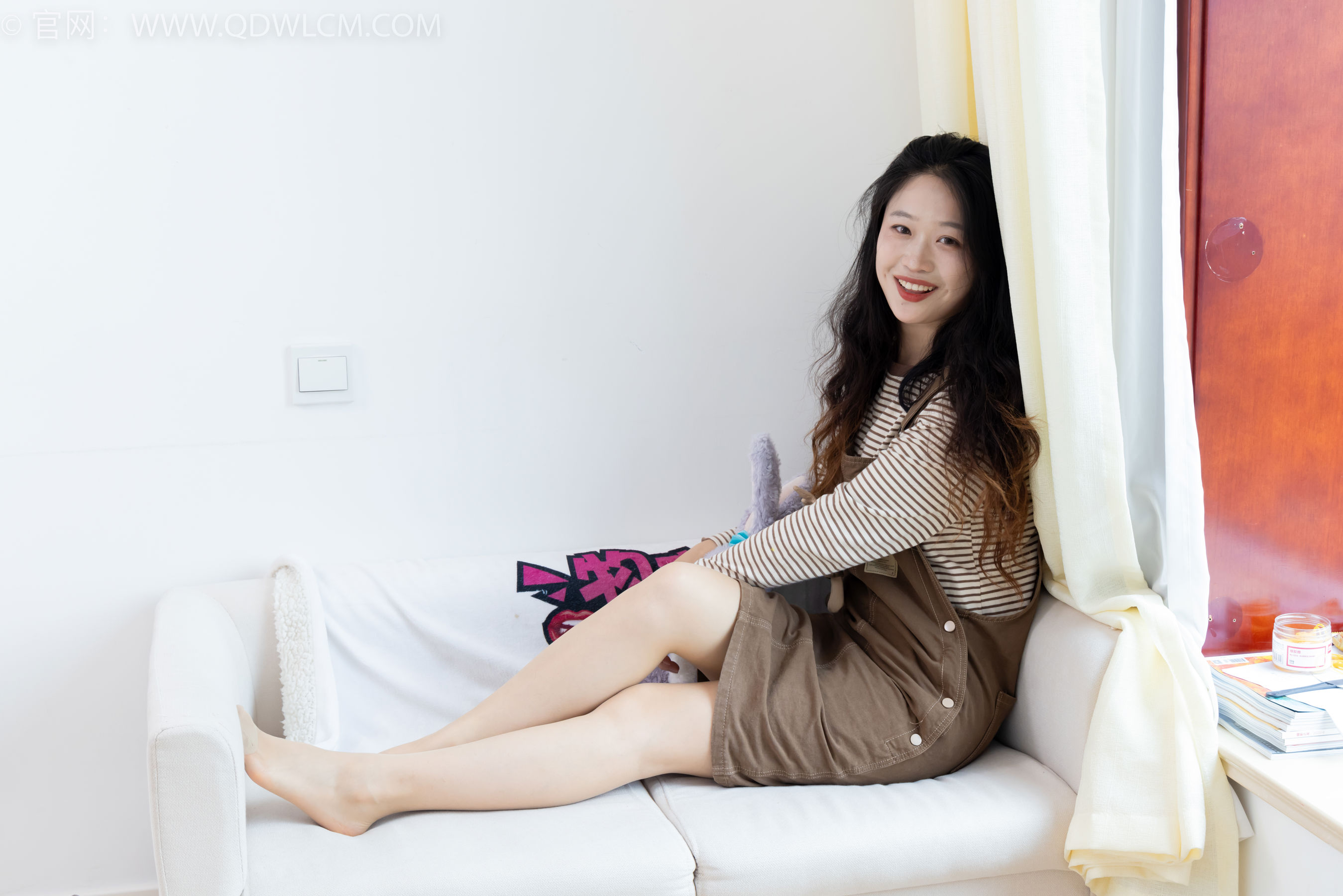 物恋传媒 No.2388 小紫 - 皮鞋、薄肉丝大腿袜/(160P)