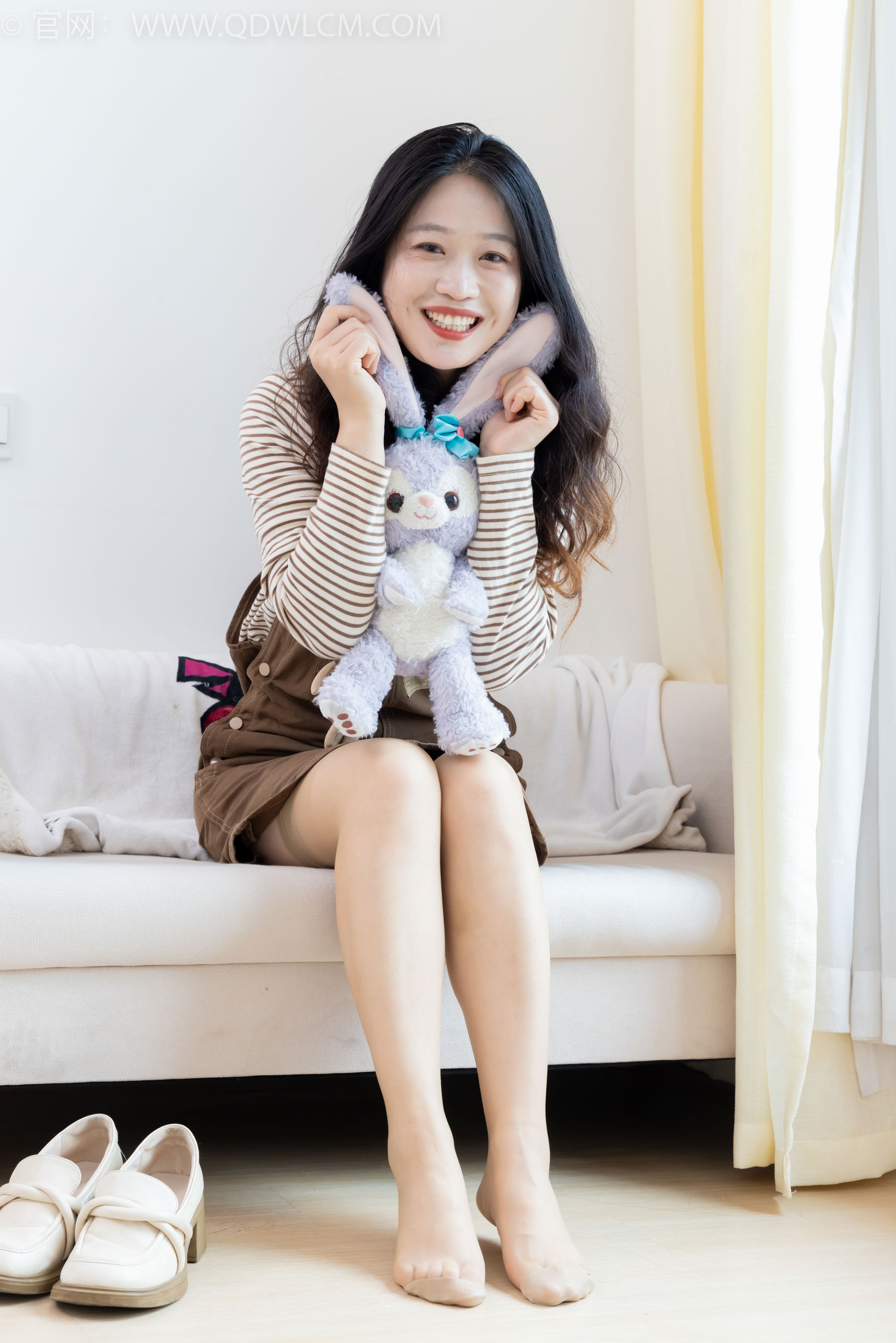 物恋传媒 No.2388 小紫 - 皮鞋、薄肉丝大腿袜/(160P)