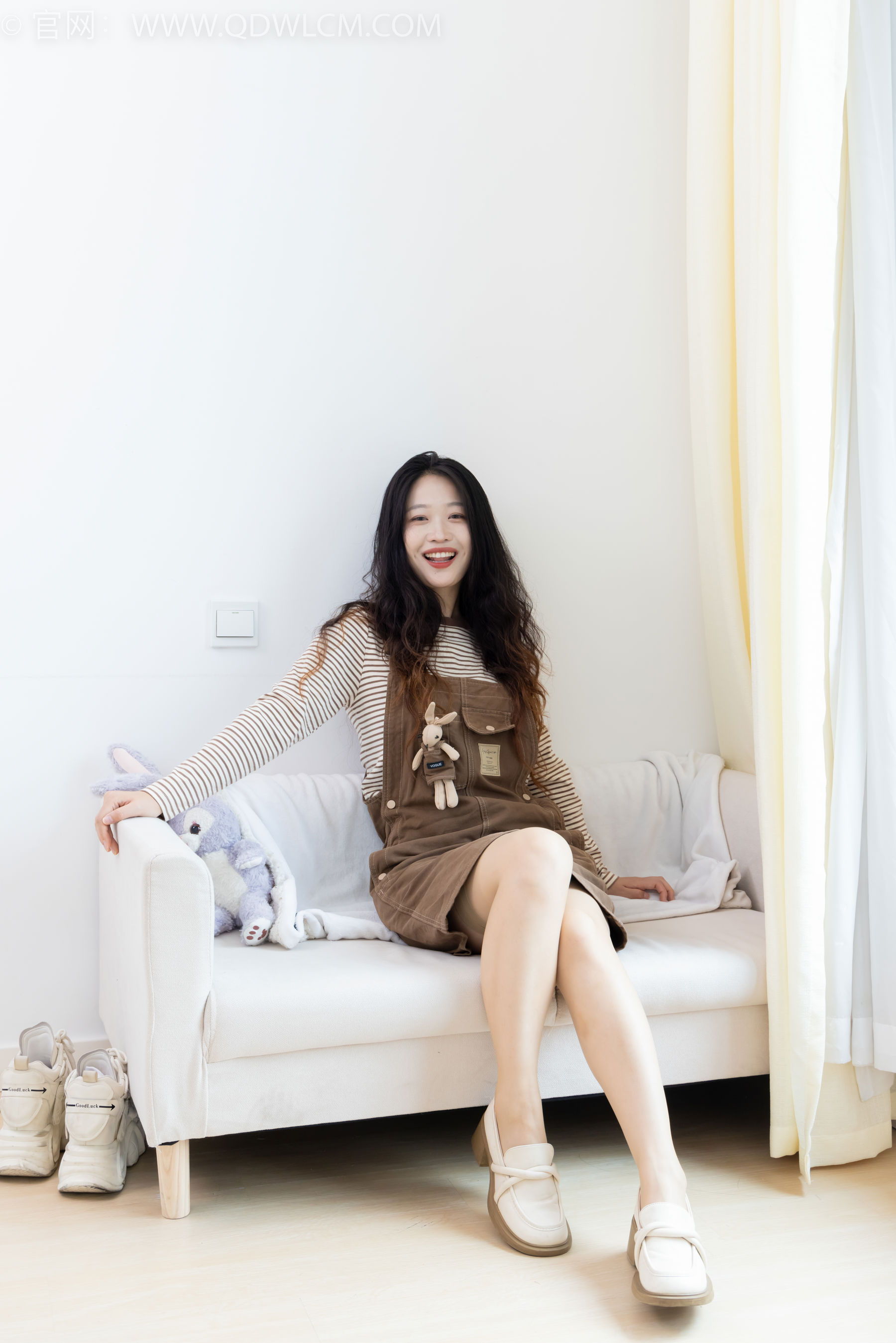 物恋传媒 No.2388 小紫 - 皮鞋、薄肉丝大腿袜/(160P)