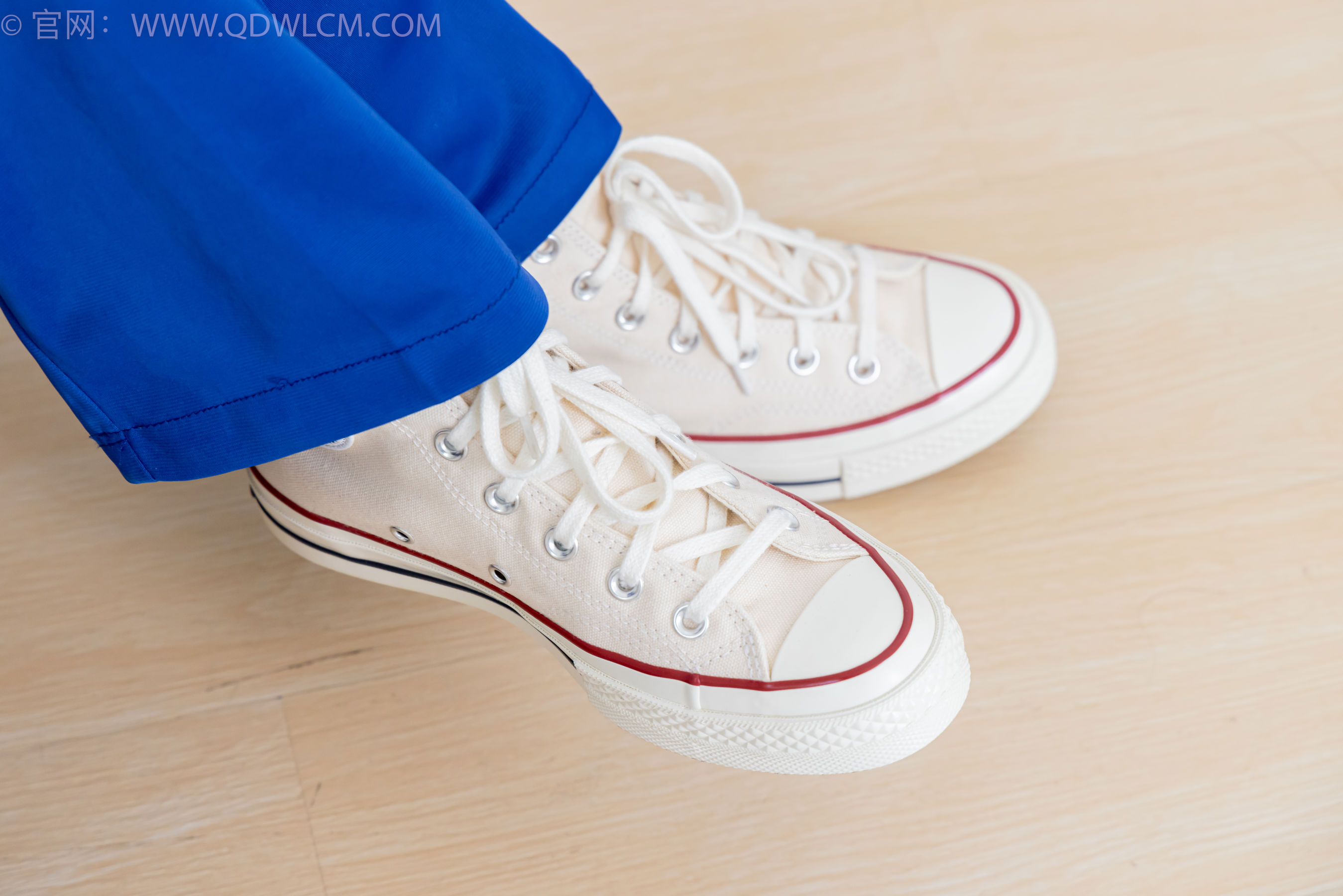 物恋传媒 No.2387 小夏 - 帆布鞋、白短棉袜、薄肉丝、校服/(150P)