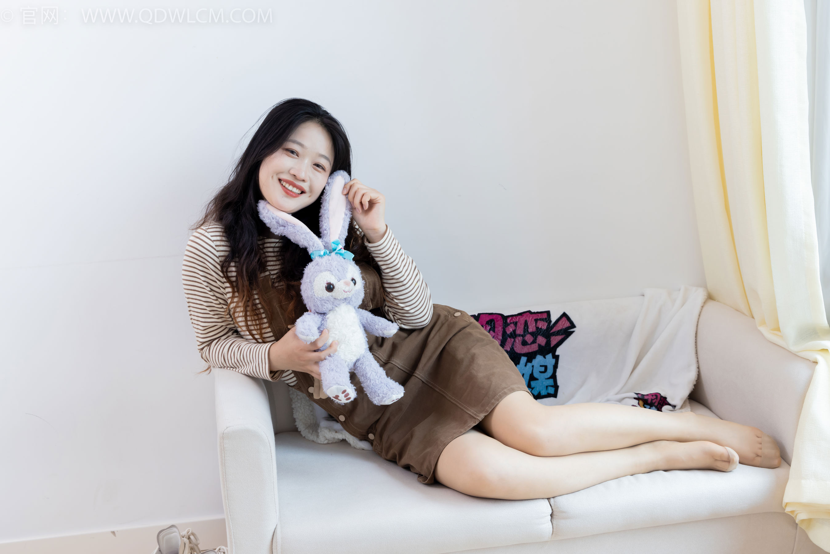 物恋传媒 No.2388 小紫 - 皮鞋、薄肉丝大腿袜/(160P)