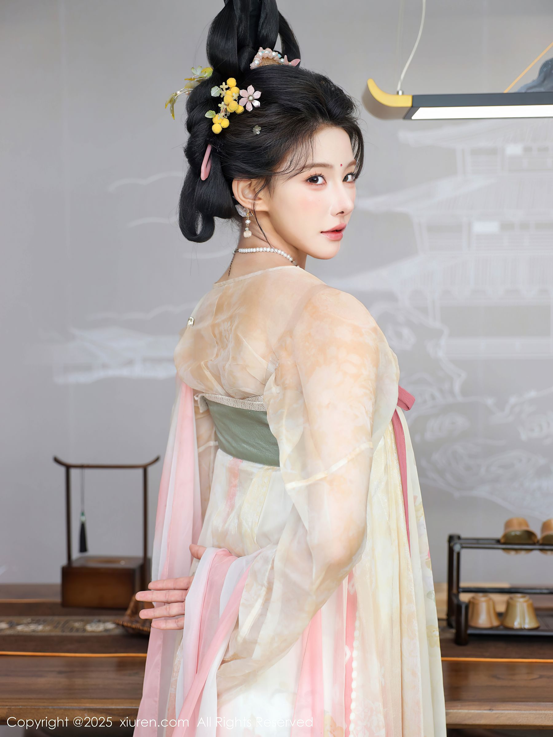 [秀人XiuRen] 2025.08.13 No.10645 梨霜儿/(82P)