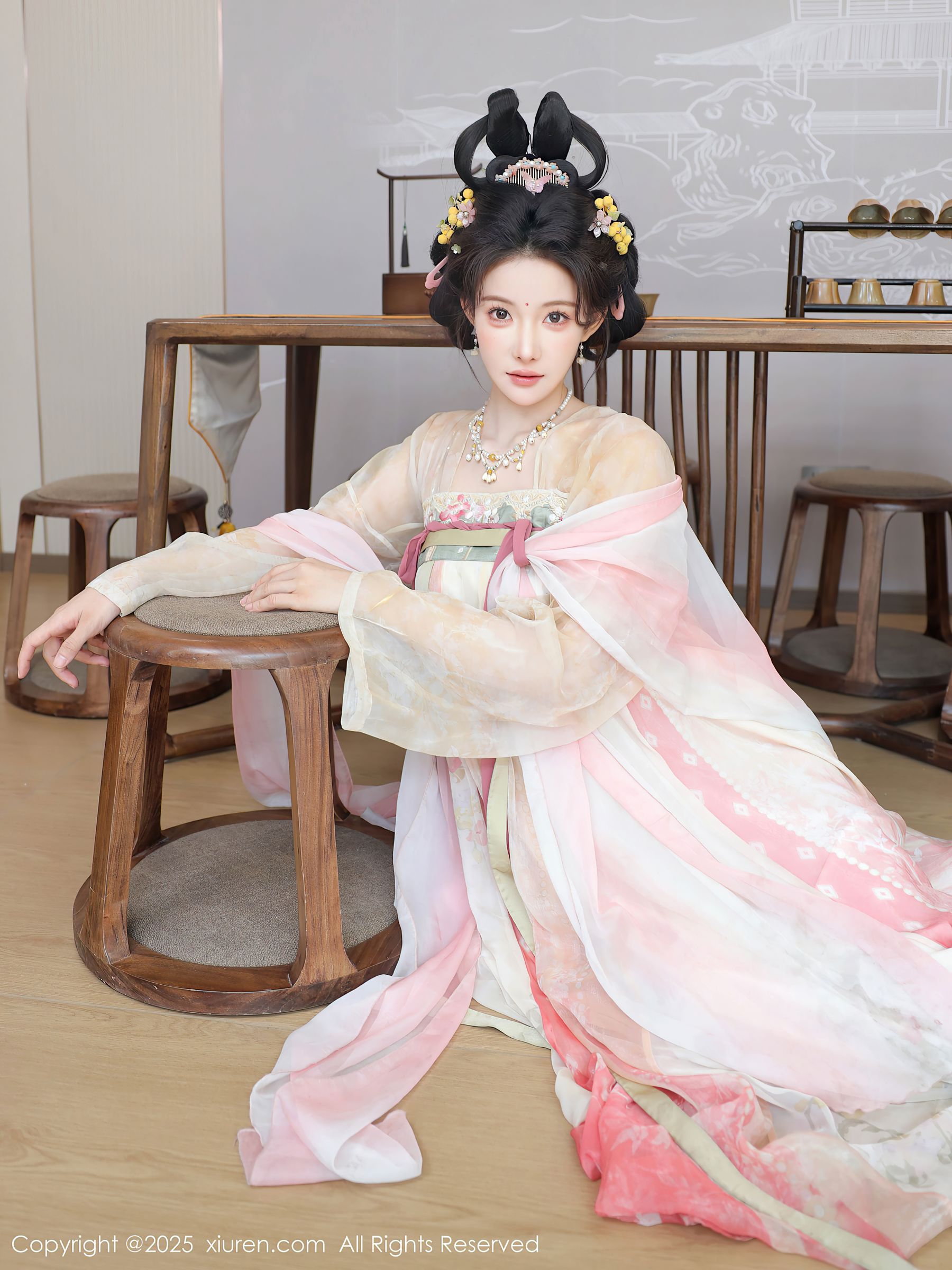 [秀人XiuRen] 2025.08.13 No.10645 梨霜儿/(82P)