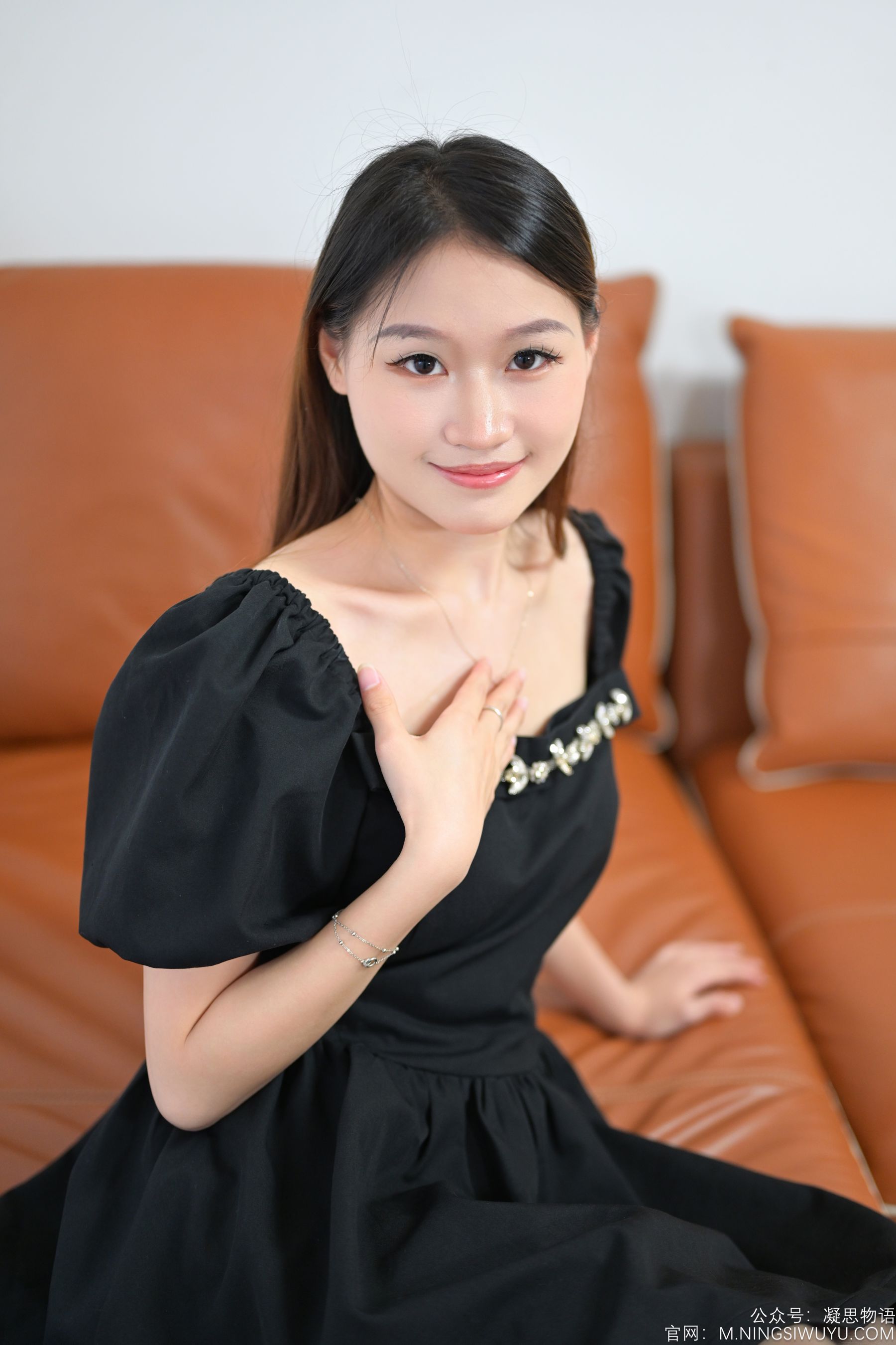 凝思摄影 No.001 怡怡-连衣裙、黑丝、高跟鞋/(137P)