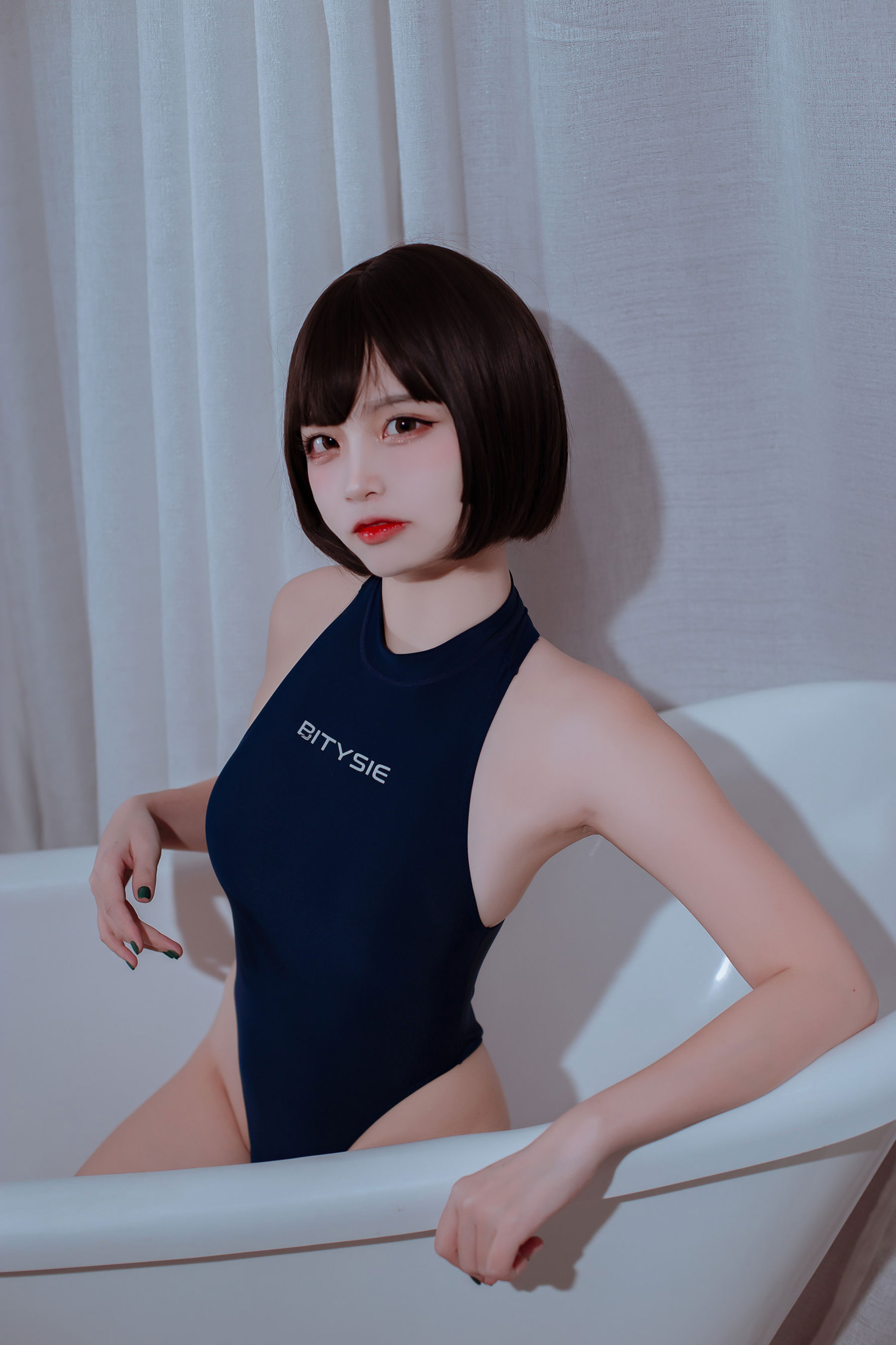 人气Coser 二佐Nisa - 私房竞泳/(40P)