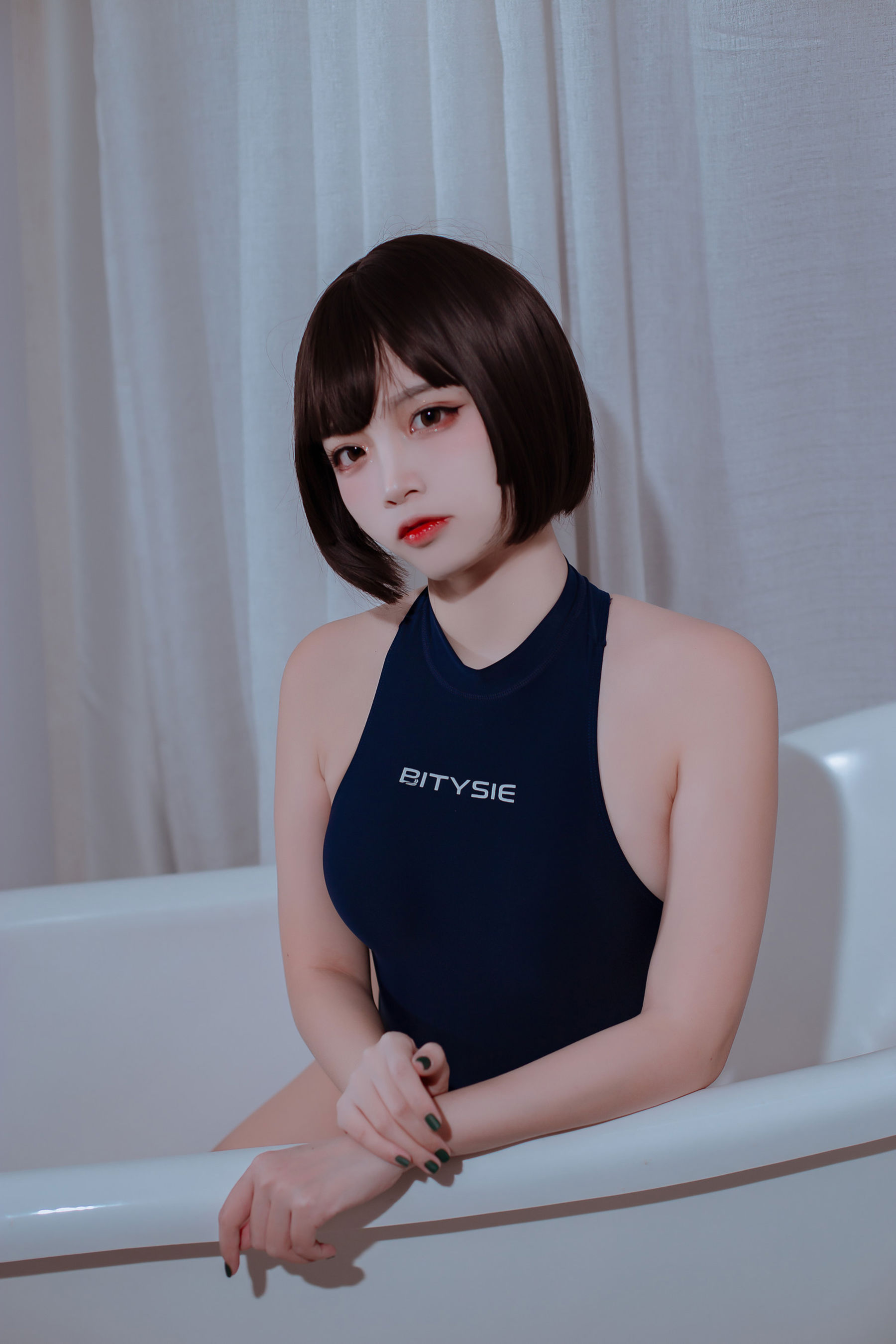 人气Coser 二佐Nisa - 私房竞泳/(40P)