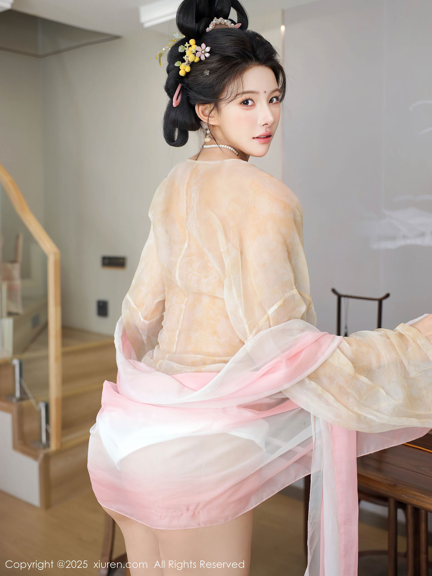 [秀人XiuRen] 2025.08.13 No.10645 梨霜儿/(82P)