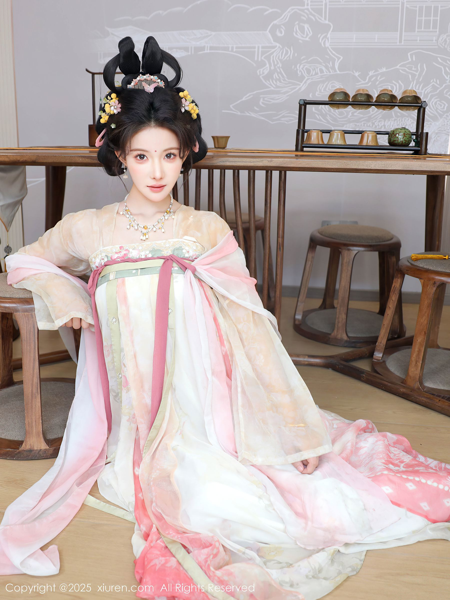 [秀人XiuRen] 2025.08.13 No.10645 梨霜儿/(82P)