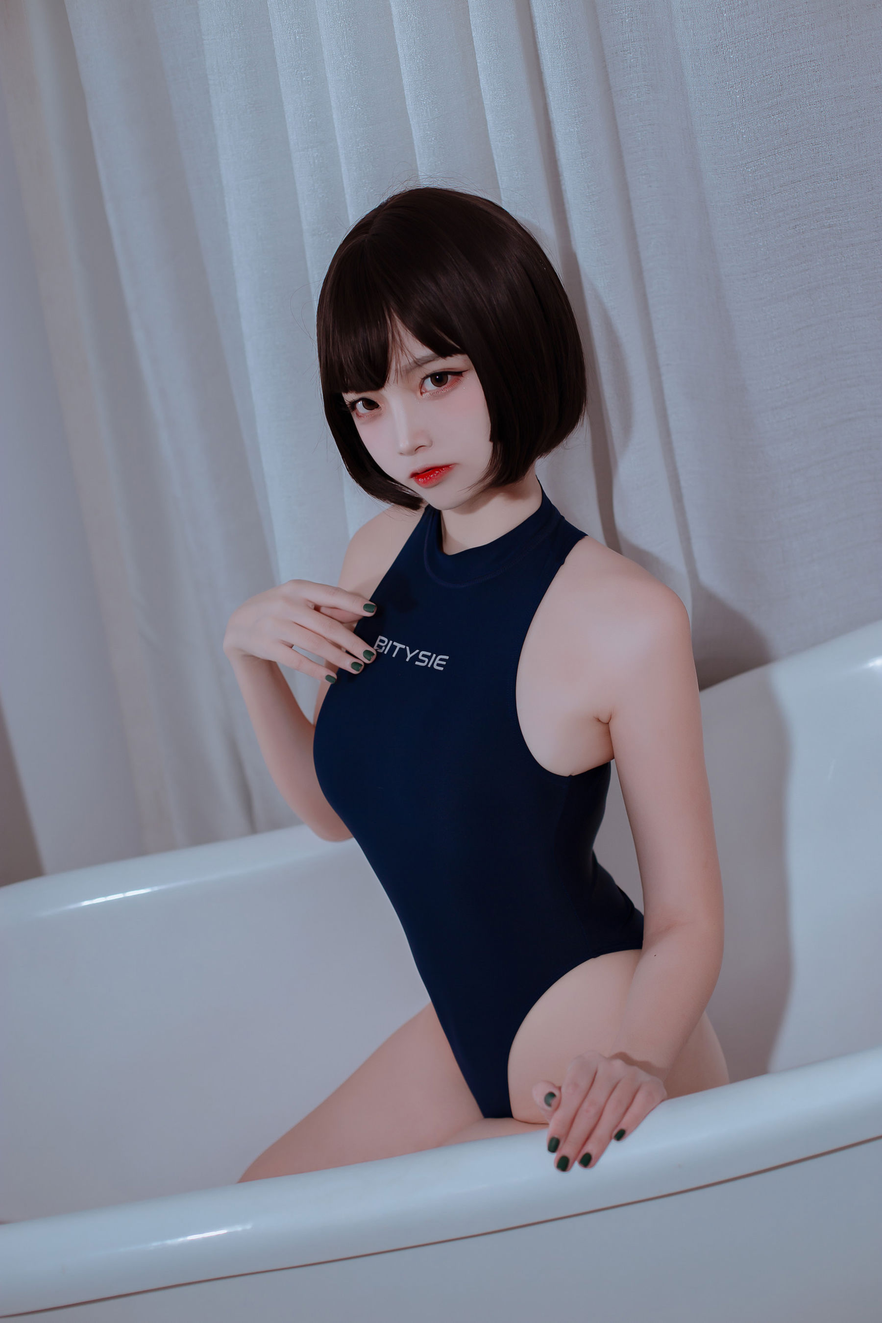 人气Coser 二佐Nisa - 私房竞泳/(40P)