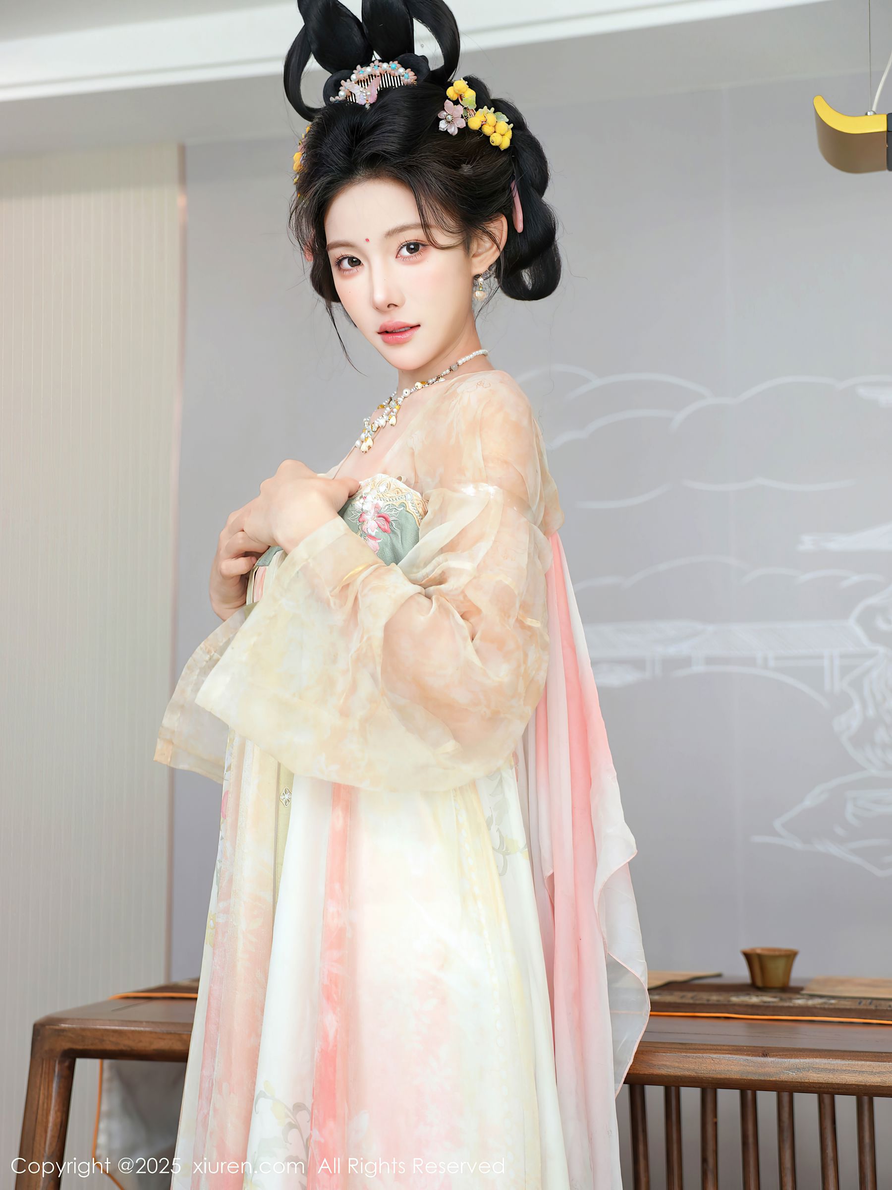 [秀人XiuRen] 2025.08.13 No.10645 梨霜儿/(82P)