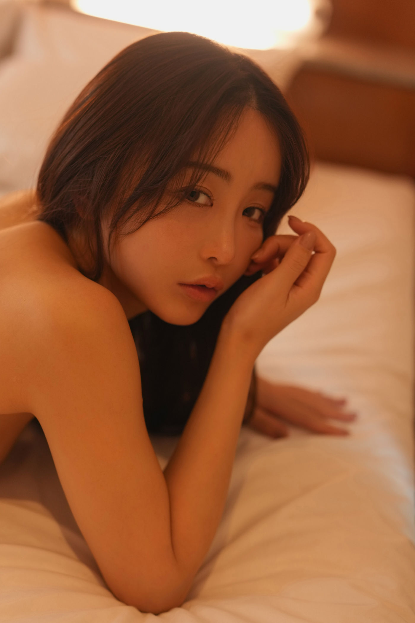 いくみ – (193iKkyu3) [Fantia] [2025.03.27] Rolling Around in Bed/(33P)
