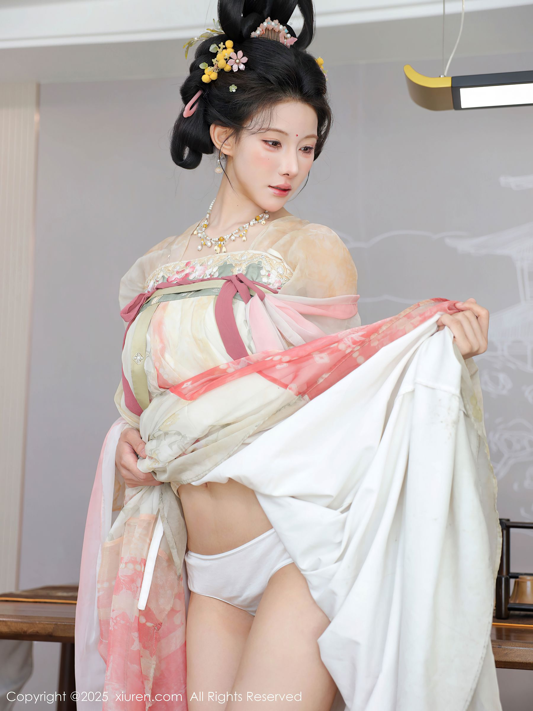 [秀人XiuRen] 2025.08.13 No.10645 梨霜儿/(82P)