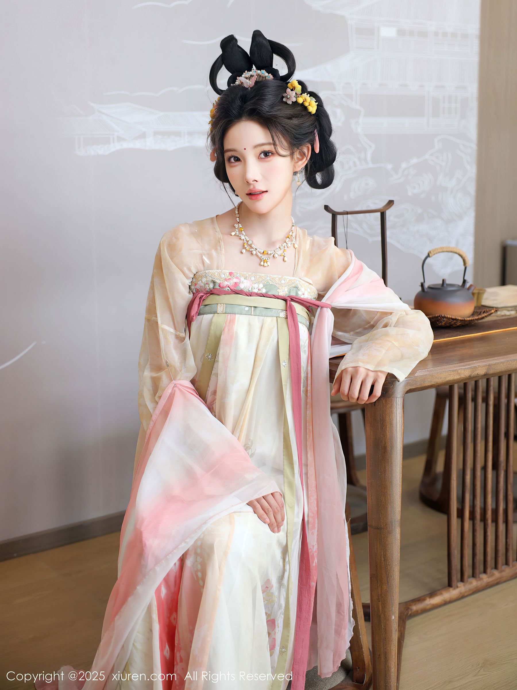 [秀人XiuRen] 2025.08.13 No.10645 梨霜儿/(82P)