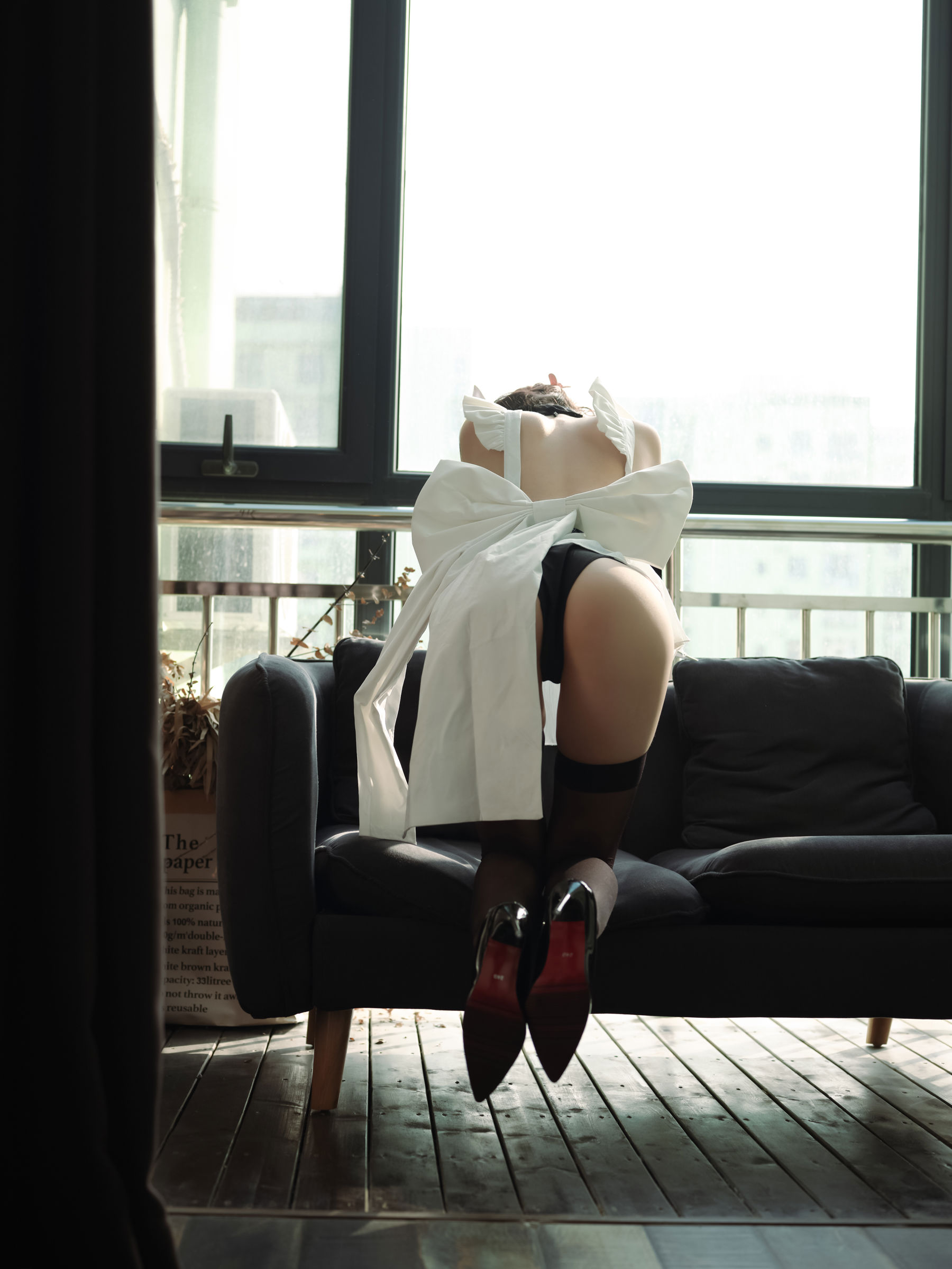 一米八的大梨子 - 吊带袜女仆/(13P)