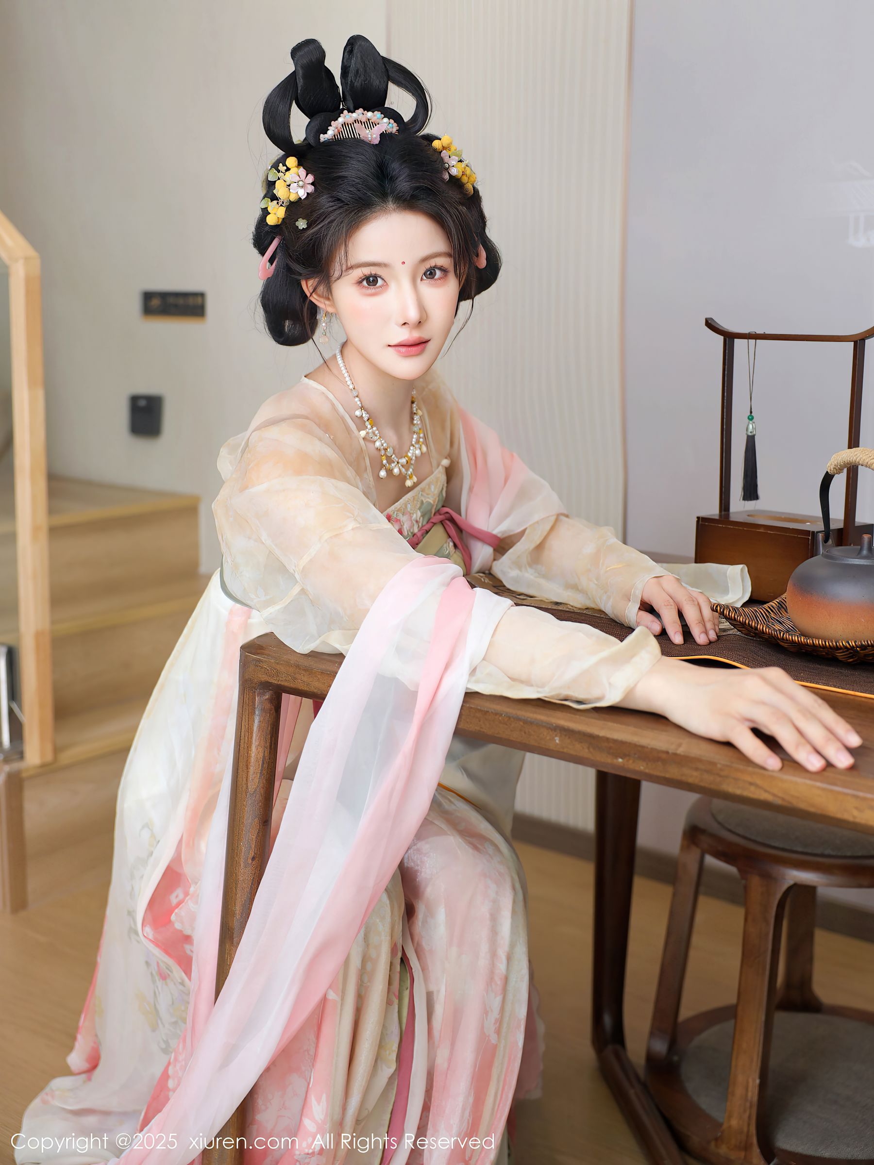 [秀人XiuRen] 2025.08.13 No.10645 梨霜儿/(82P)