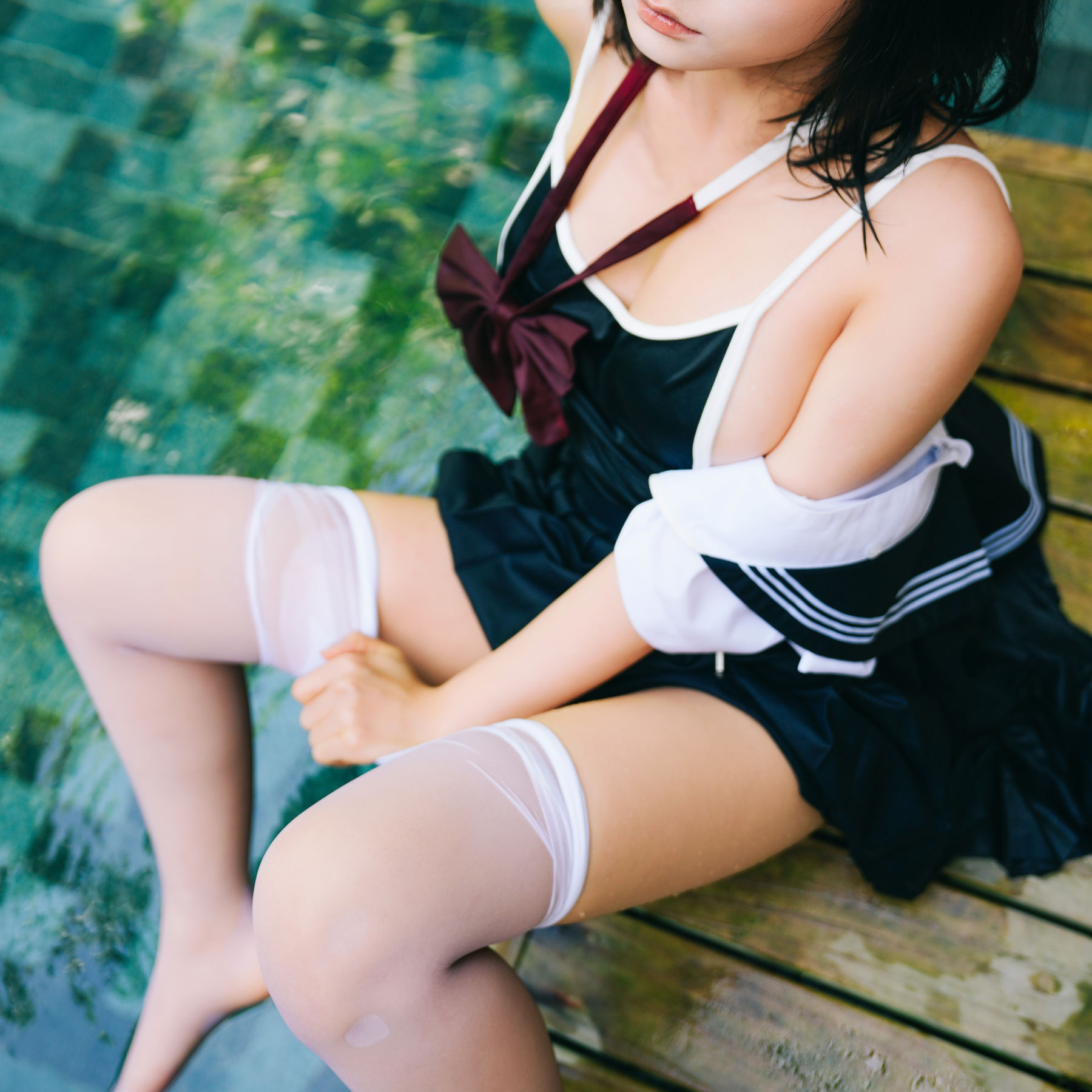 动漫博主蠢沫沫 - 2025.11 自拍集/(214P)