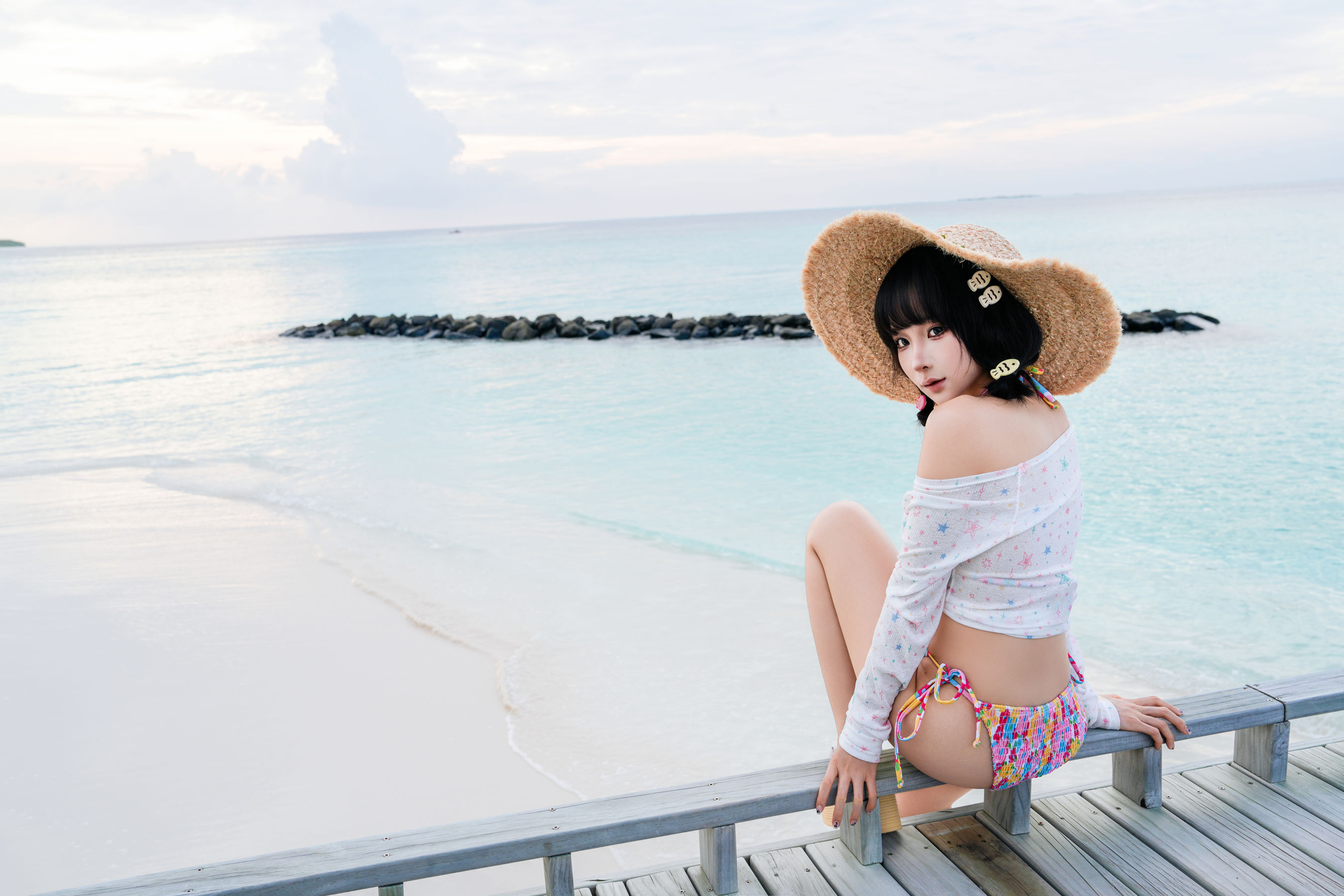 动漫博主蠢沫沫 - 2025.11 自拍集/(214P)