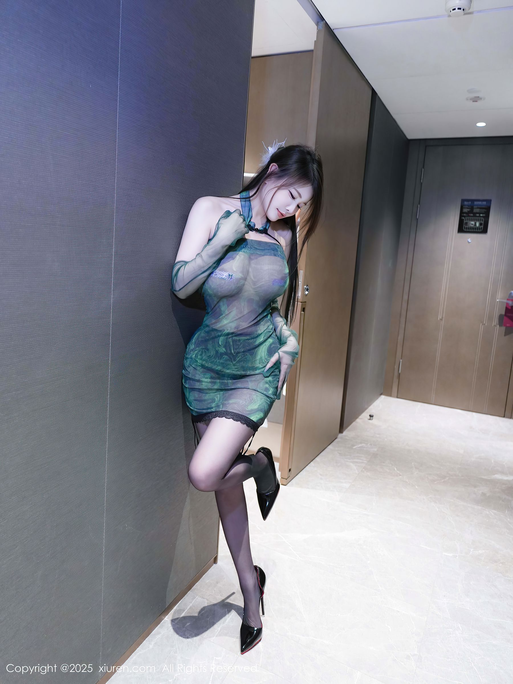 [秀人XiuRen] 2025.08.18 No.10660 甜妮/(52P)