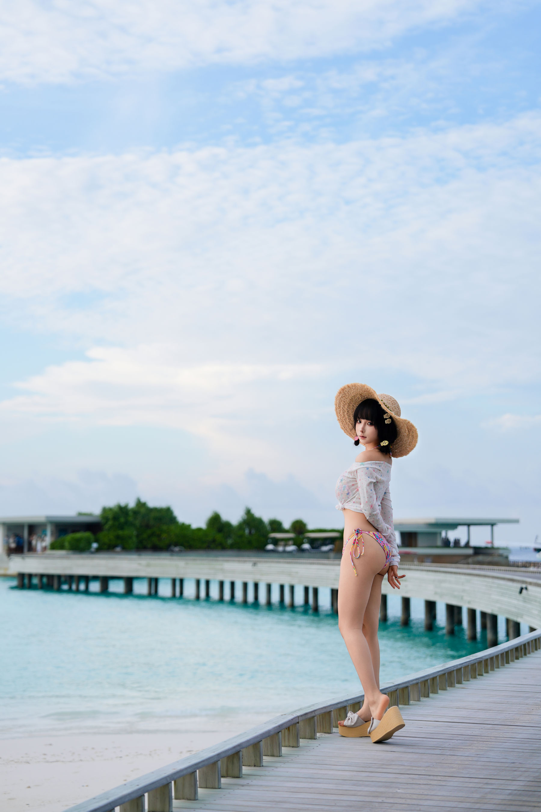 动漫博主蠢沫沫 - 2025.11 自拍集/(214P)