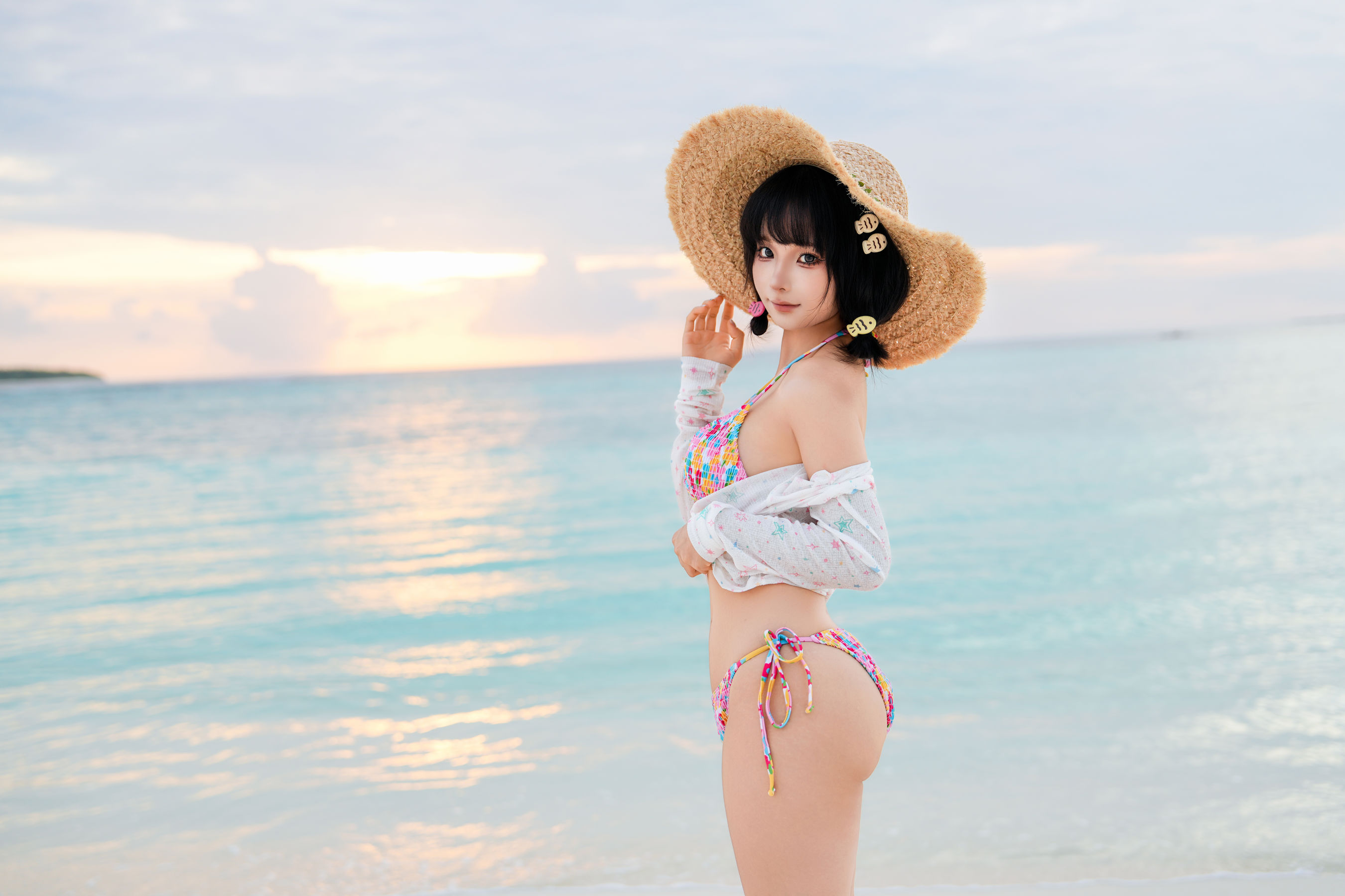 动漫博主蠢沫沫 - 2025.11 自拍集/(214P)