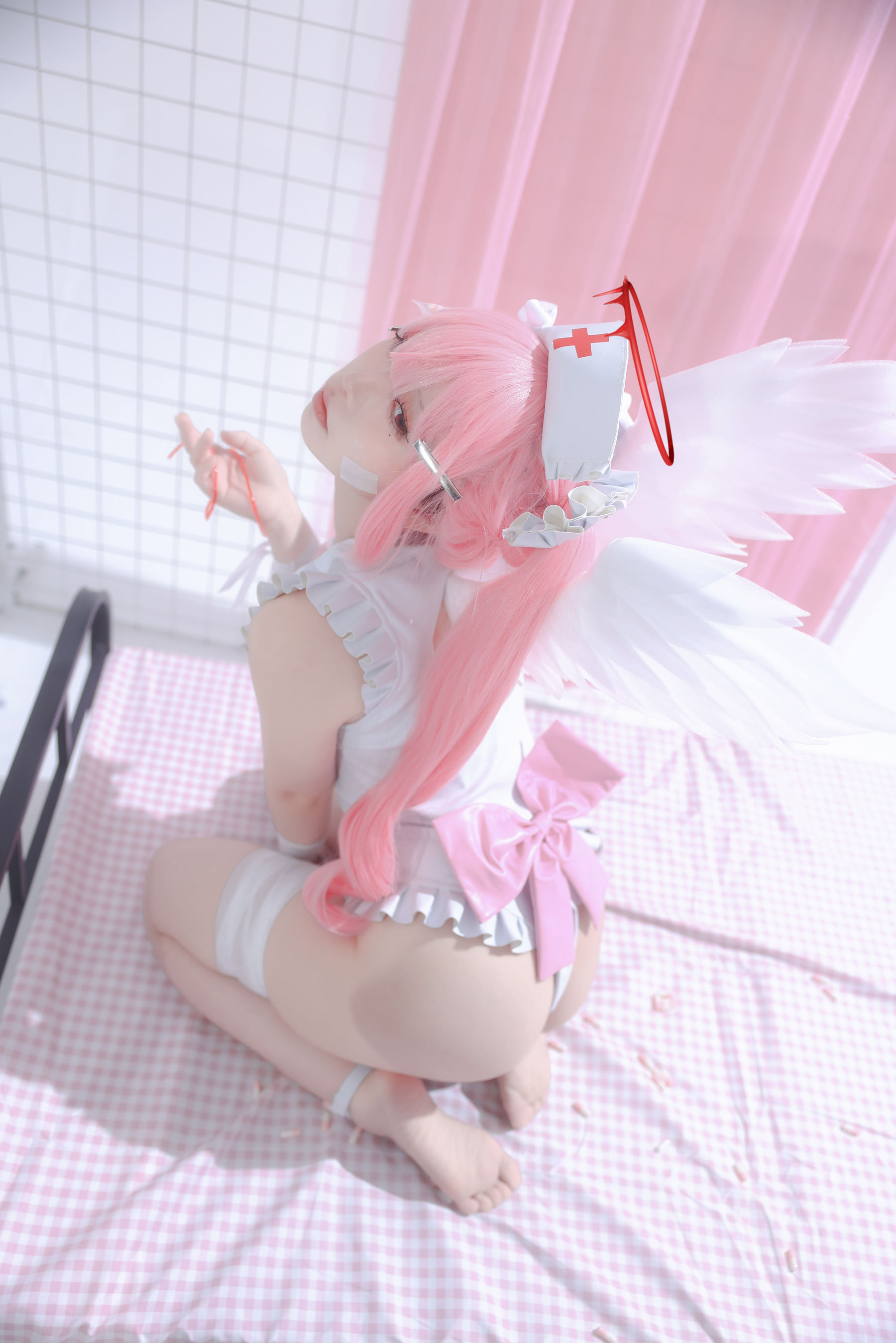 动漫博主G44不会受伤 - 见习看护师 月夜见爱/(31P)