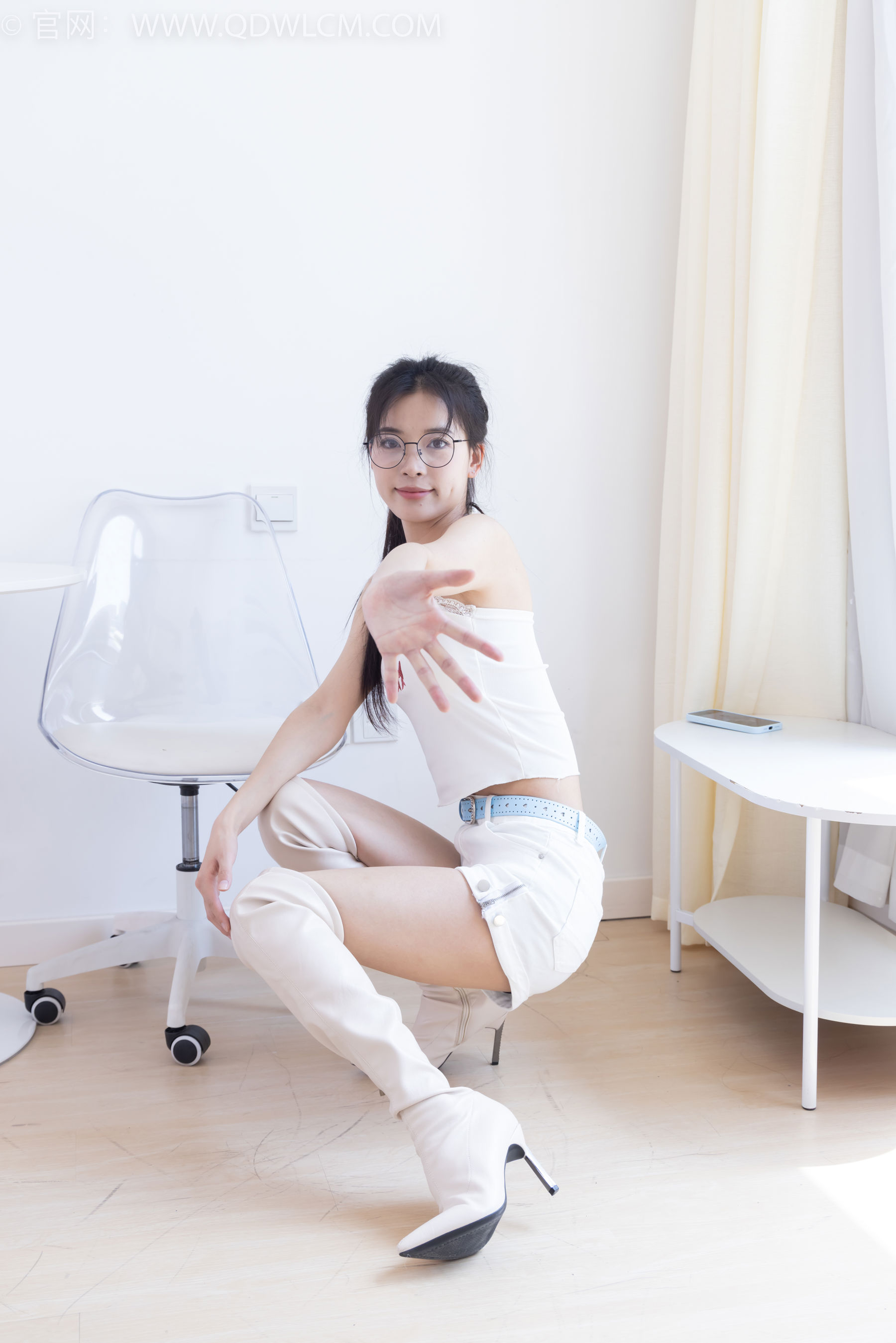 物恋传媒 No.2394 茯苓 - 长靴、薄肉丝/(160P)