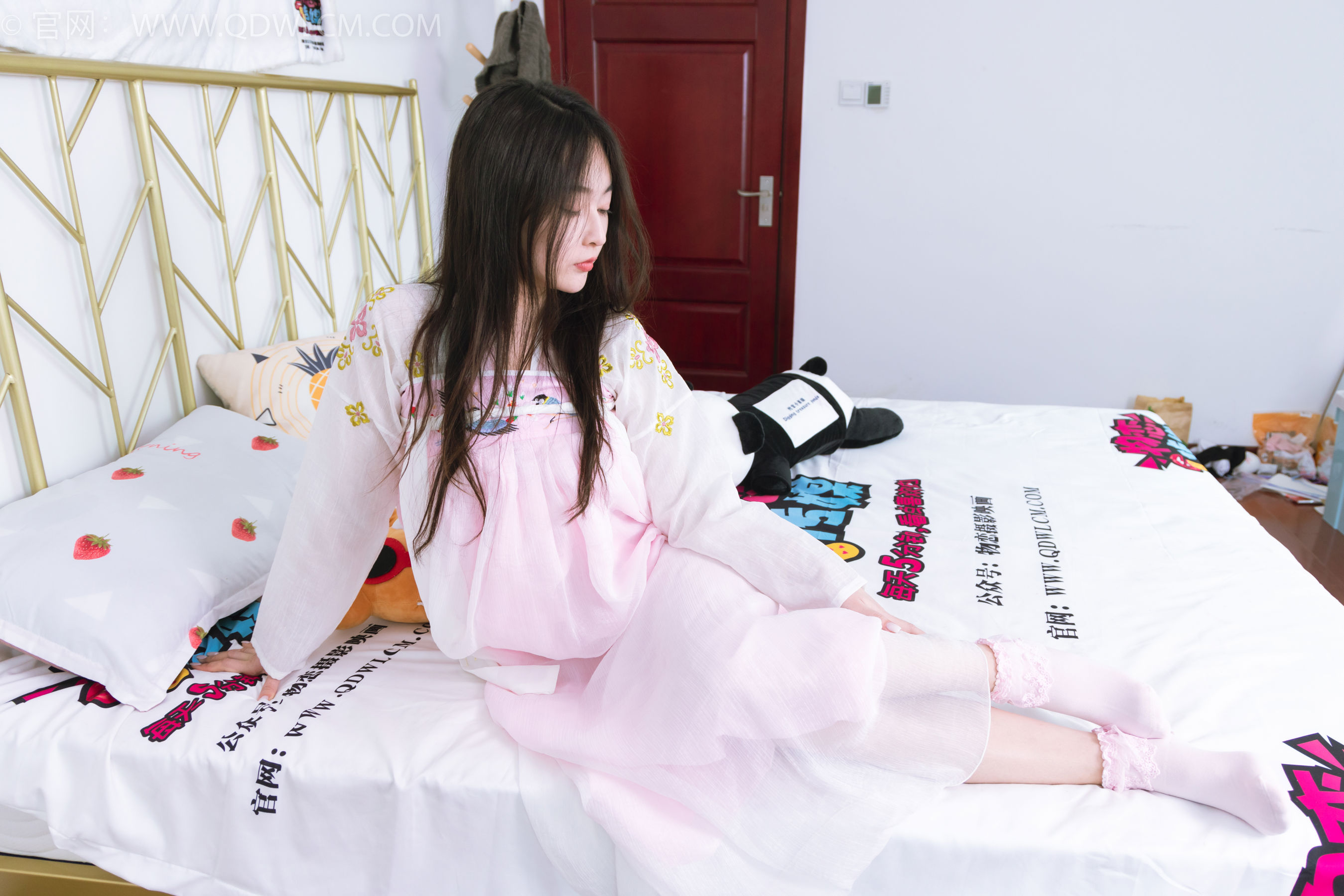 物恋传媒 No.2397 美兔 - 汉服、布鞋、粉色棉袜/(150P)