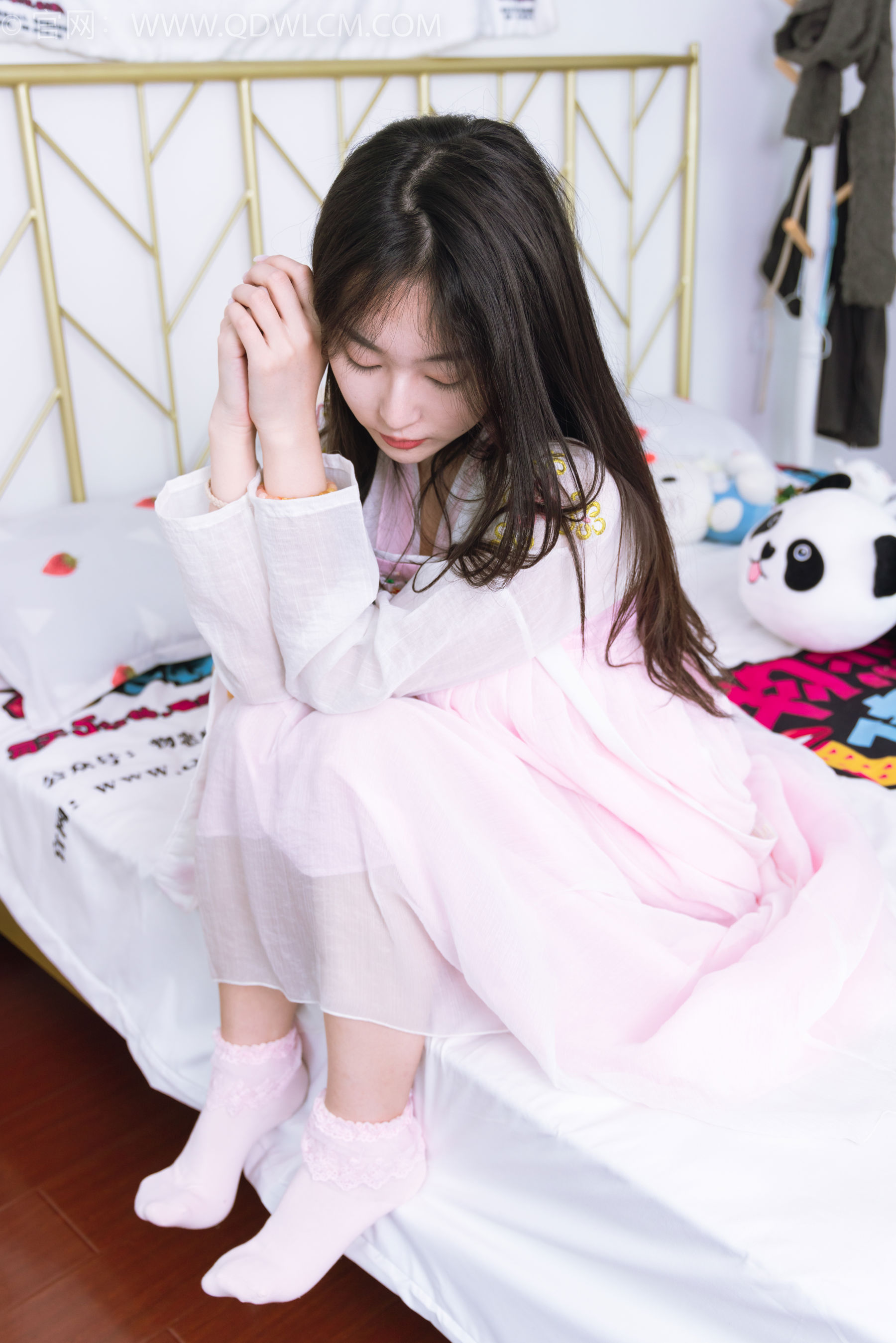 物恋传媒 No.2397 美兔 - 汉服、布鞋、粉色棉袜/(150P)