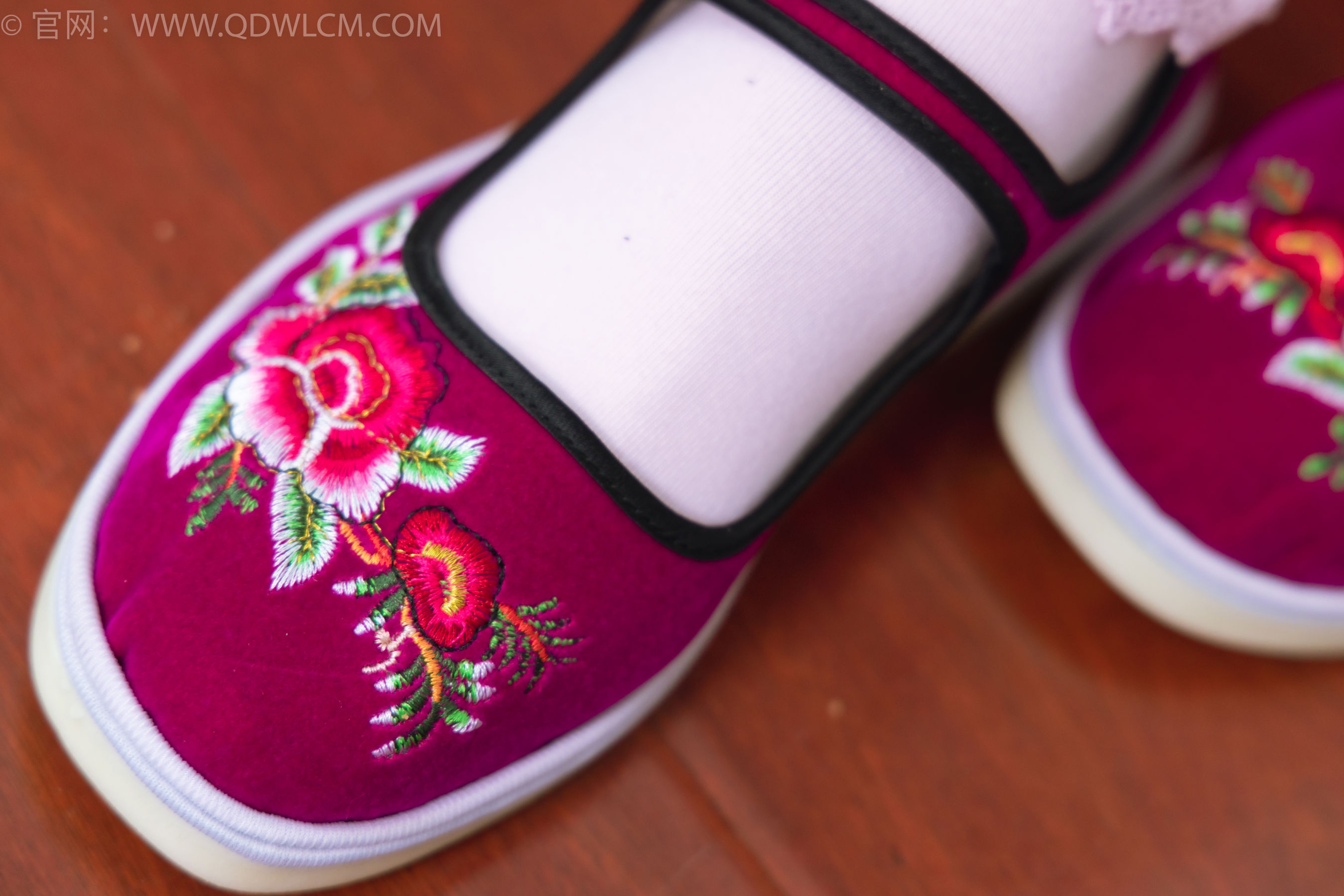 物恋传媒 No.2397 美兔 - 汉服、布鞋、粉色棉袜/(150P)