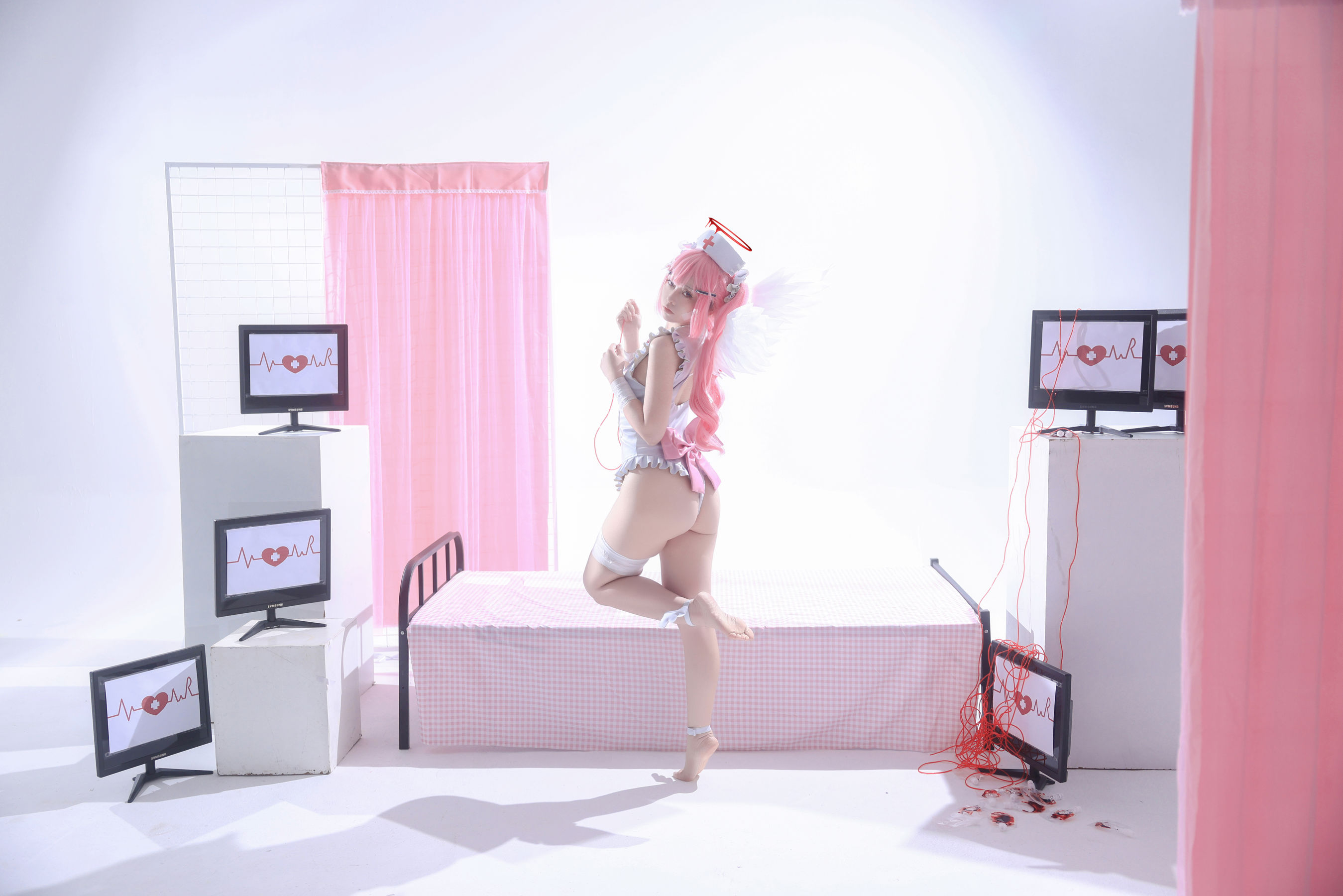 动漫博主G44不会受伤 - 见习看护师 月夜见爱/(31P)