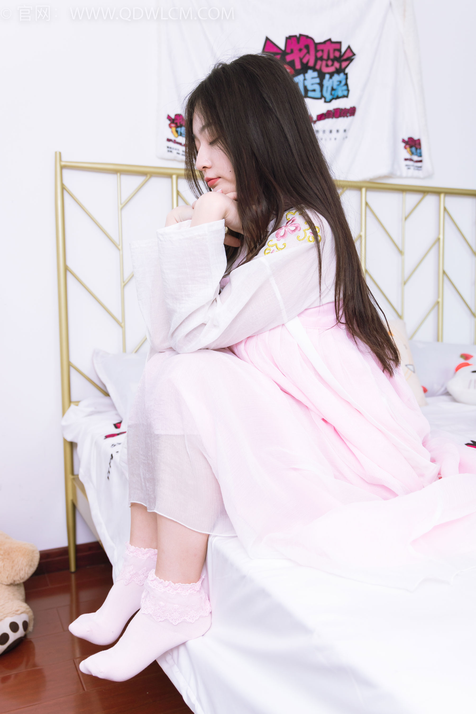 物恋传媒 No.2397 美兔 - 汉服、布鞋、粉色棉袜/(150P)