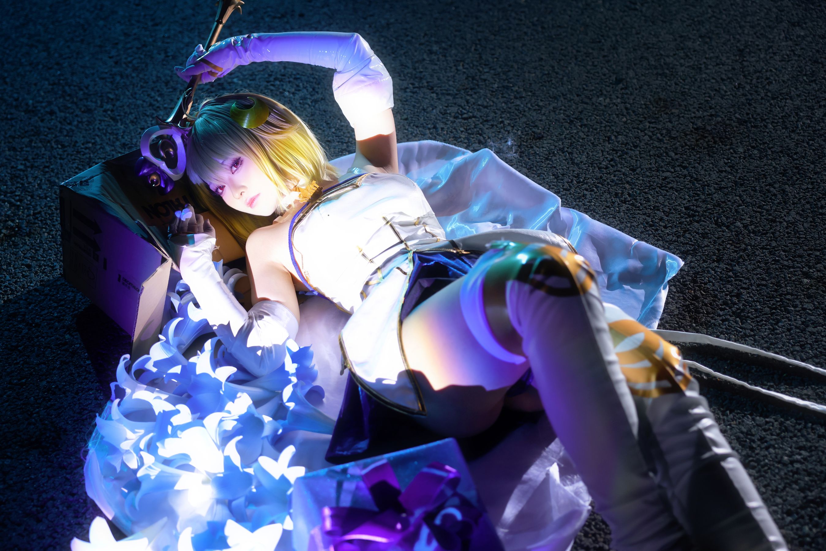 动漫博主G44不会受伤 - 白色月姬/(22P)