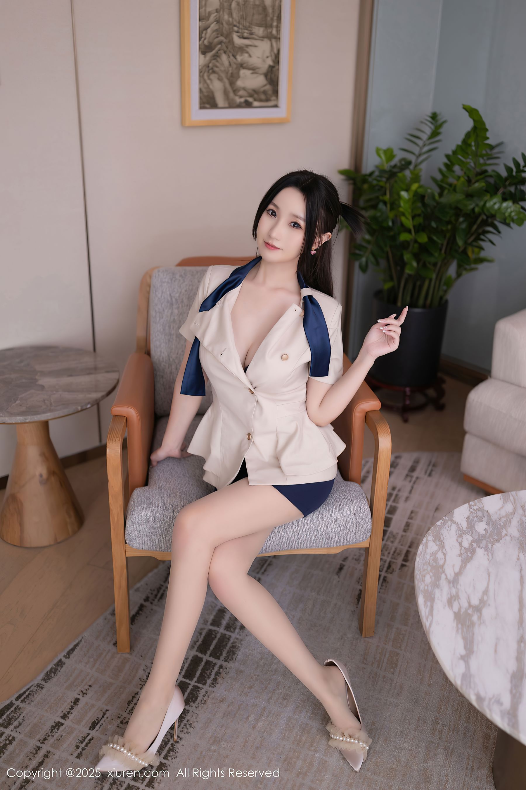 [秀人XiuRen] 2025.08.27 No.10697 杏子Yada/(83P)