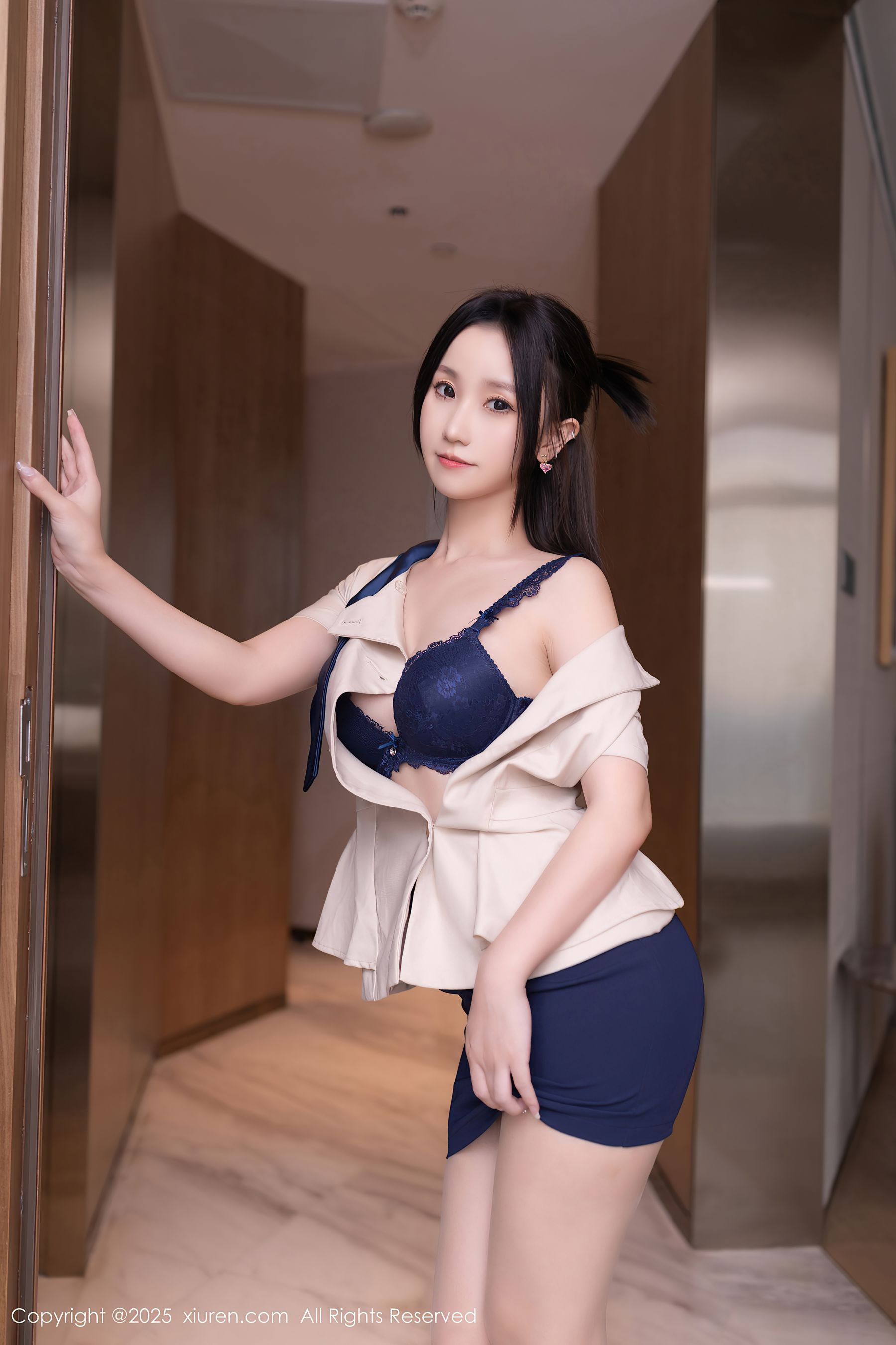 [秀人XiuRen] 2025.08.27 No.10697 杏子Yada/(83P)