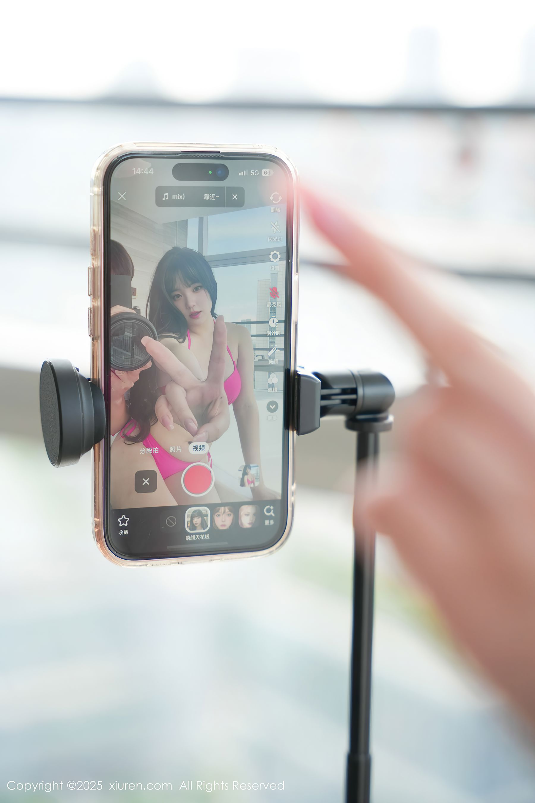 [秀人XiuRen] 2025.08.21 No.10675 软情/(76P)