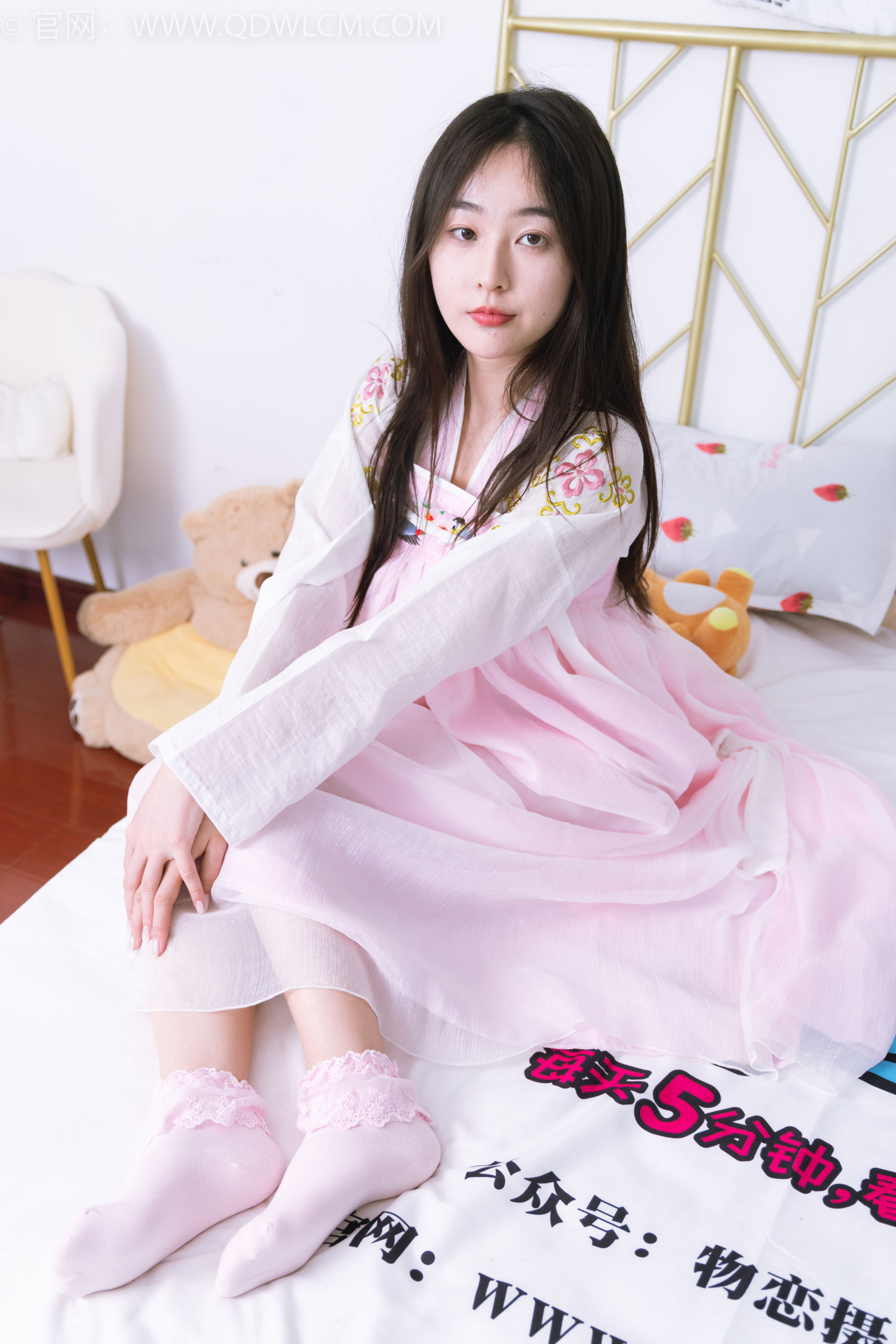 物恋传媒 No.2397 美兔 - 汉服、布鞋、粉色棉袜/(150P)