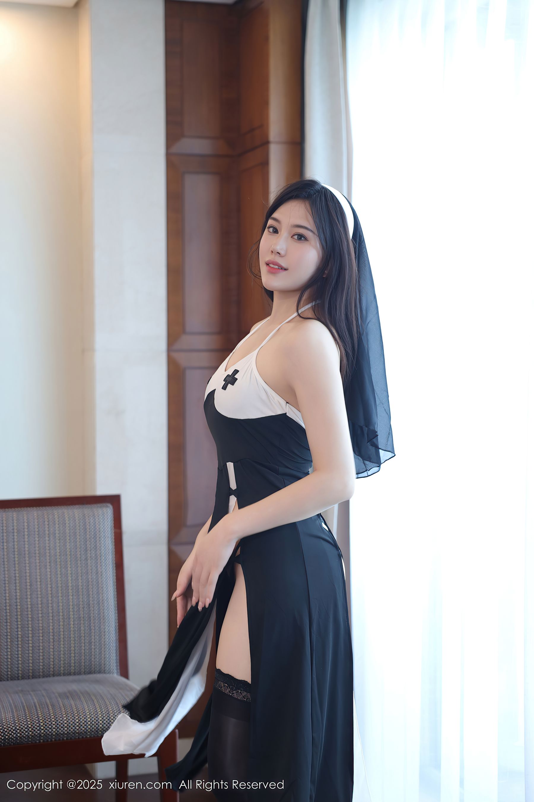 [秀人XiuRen] 2025.08.26 No.10690 白薇薇vcvc/(71P)