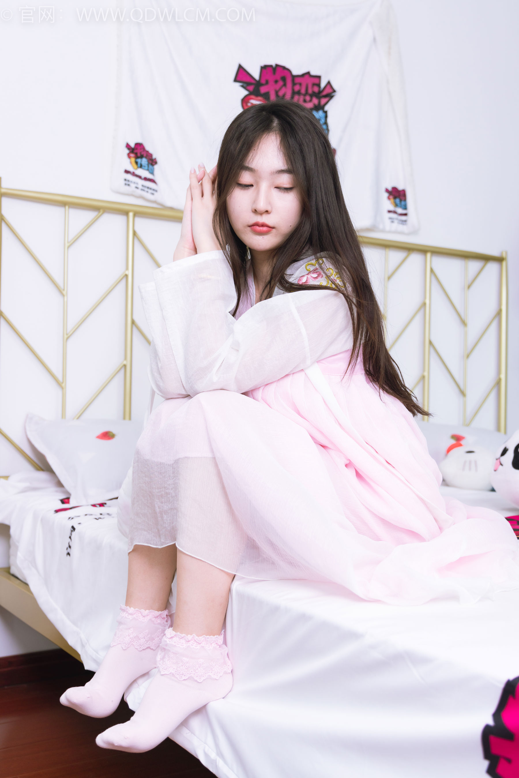 物恋传媒 No.2397 美兔 - 汉服、布鞋、粉色棉袜/(150P)