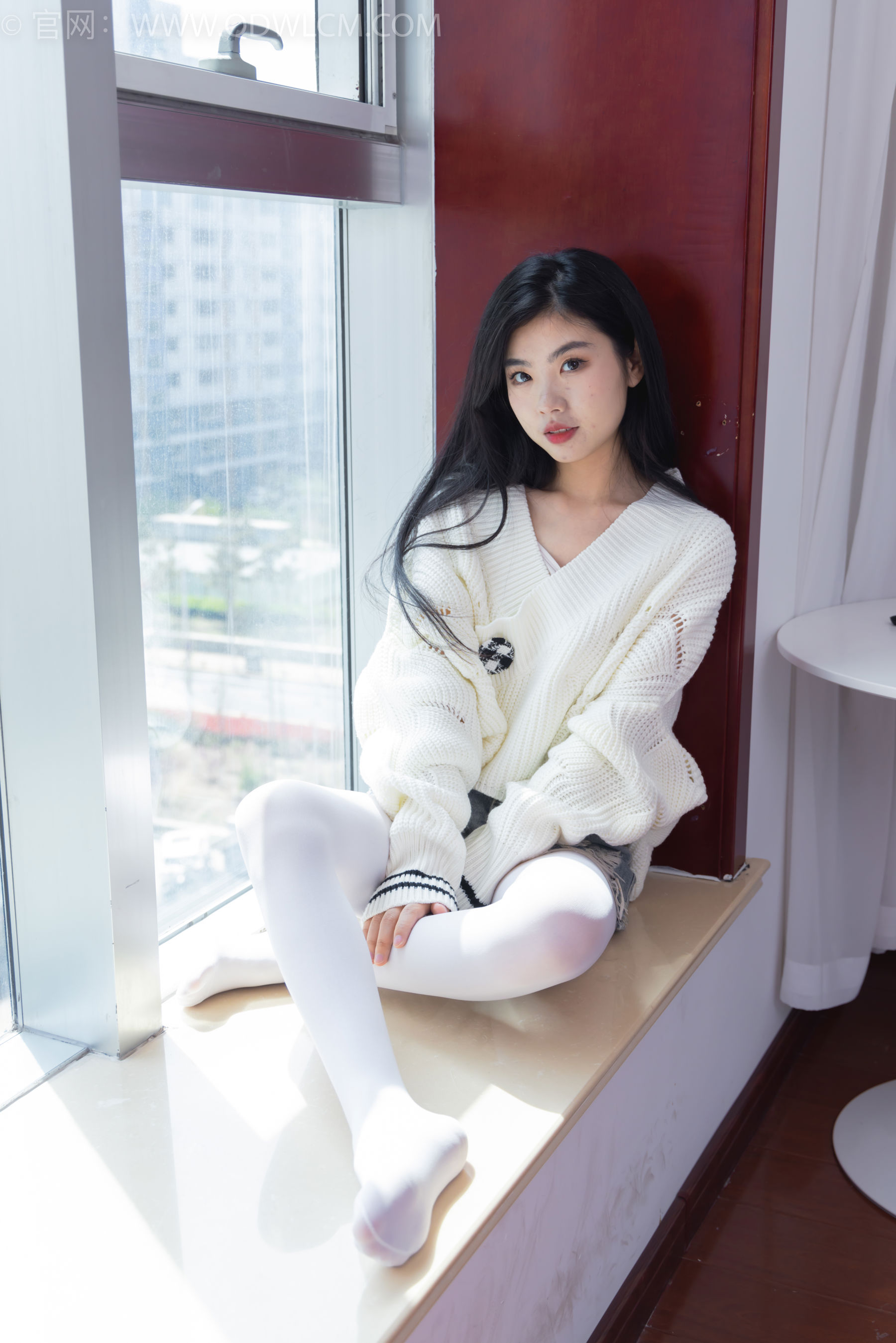 物恋传媒 No.2396 米米 - 马丁靴、厚白丝/(150P)