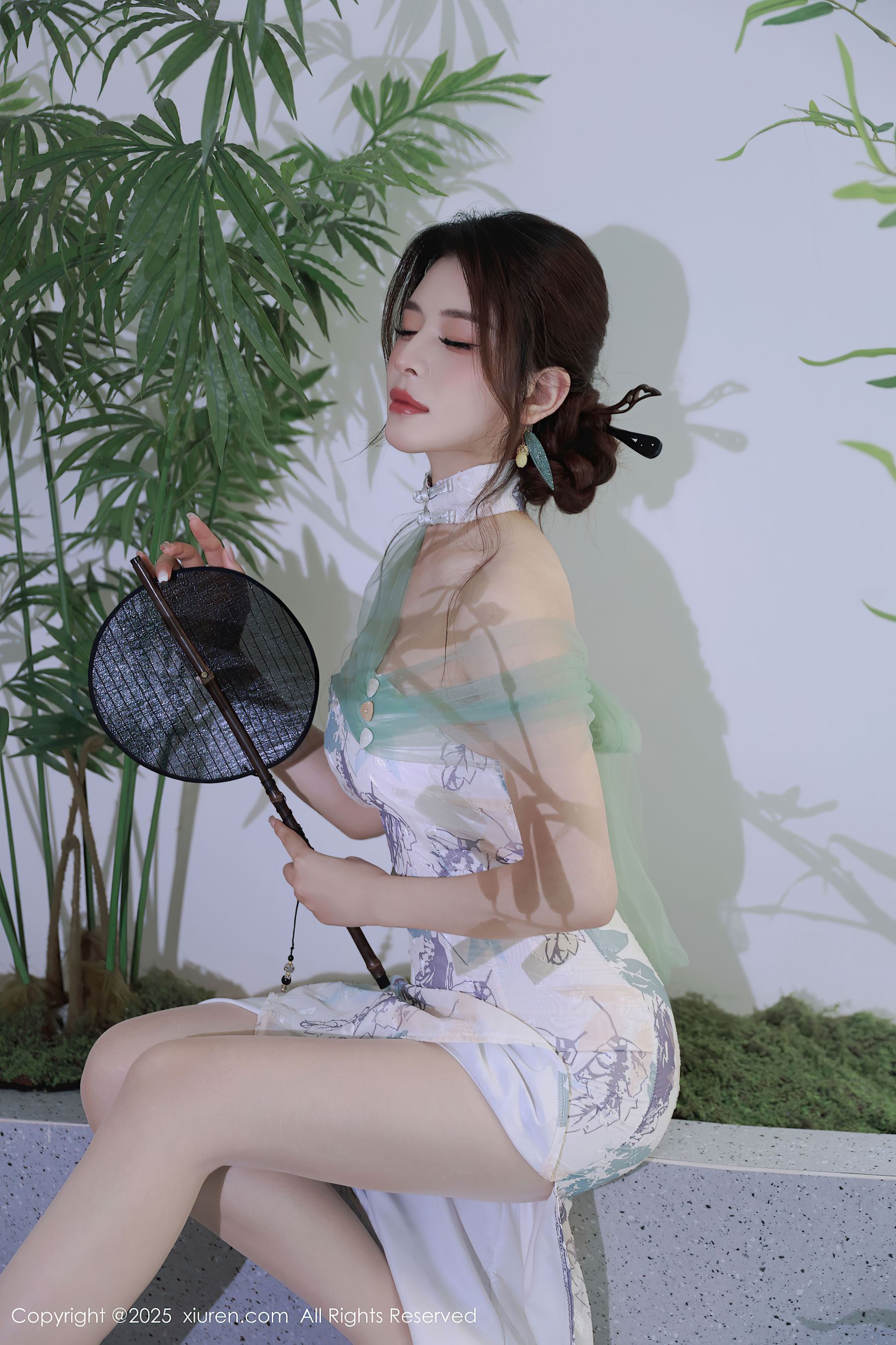 [秀人XiuRen] 2025.08.27 No.10694 阿依莎/(82P)