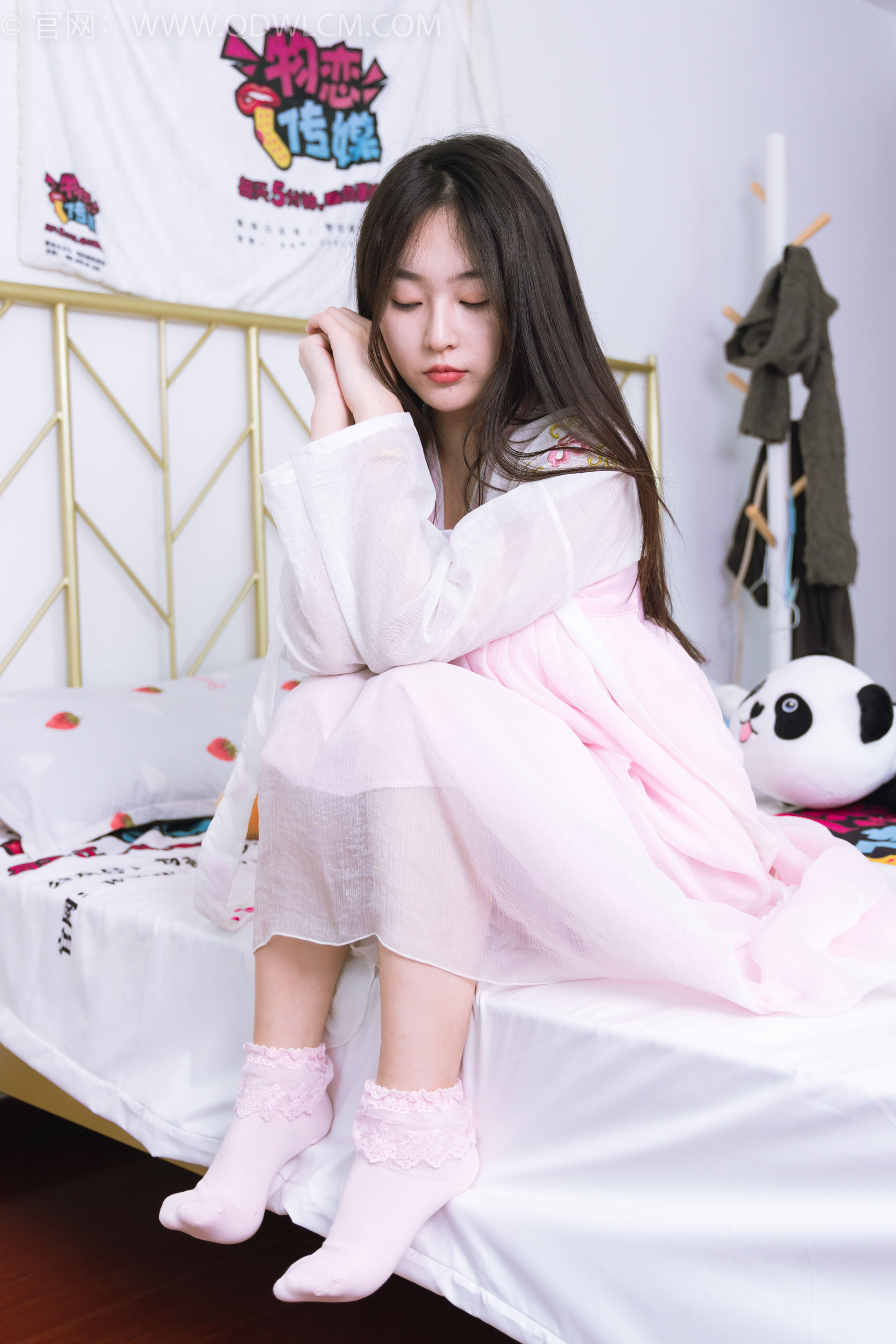 物恋传媒 No.2397 美兔 - 汉服、布鞋、粉色棉袜/(150P)