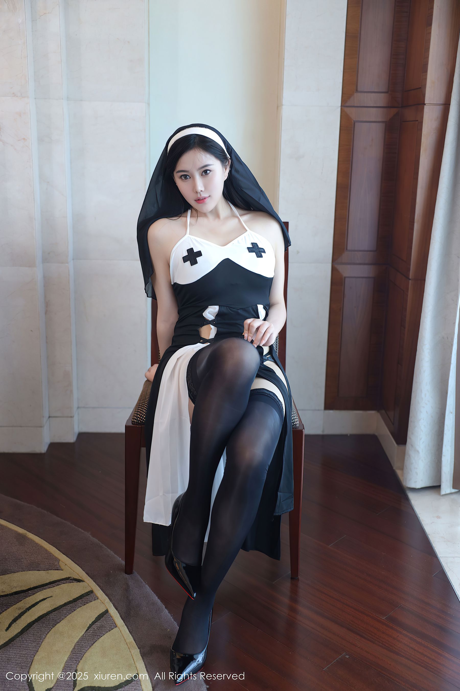 [秀人XiuRen] 2025.08.26 No.10690 白薇薇vcvc/(71P)