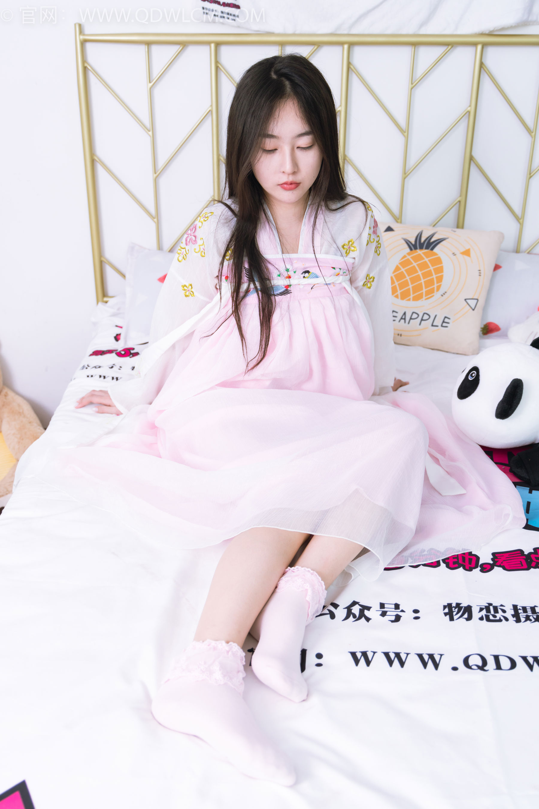 物恋传媒 No.2397 美兔 - 汉服、布鞋、粉色棉袜/(150P)