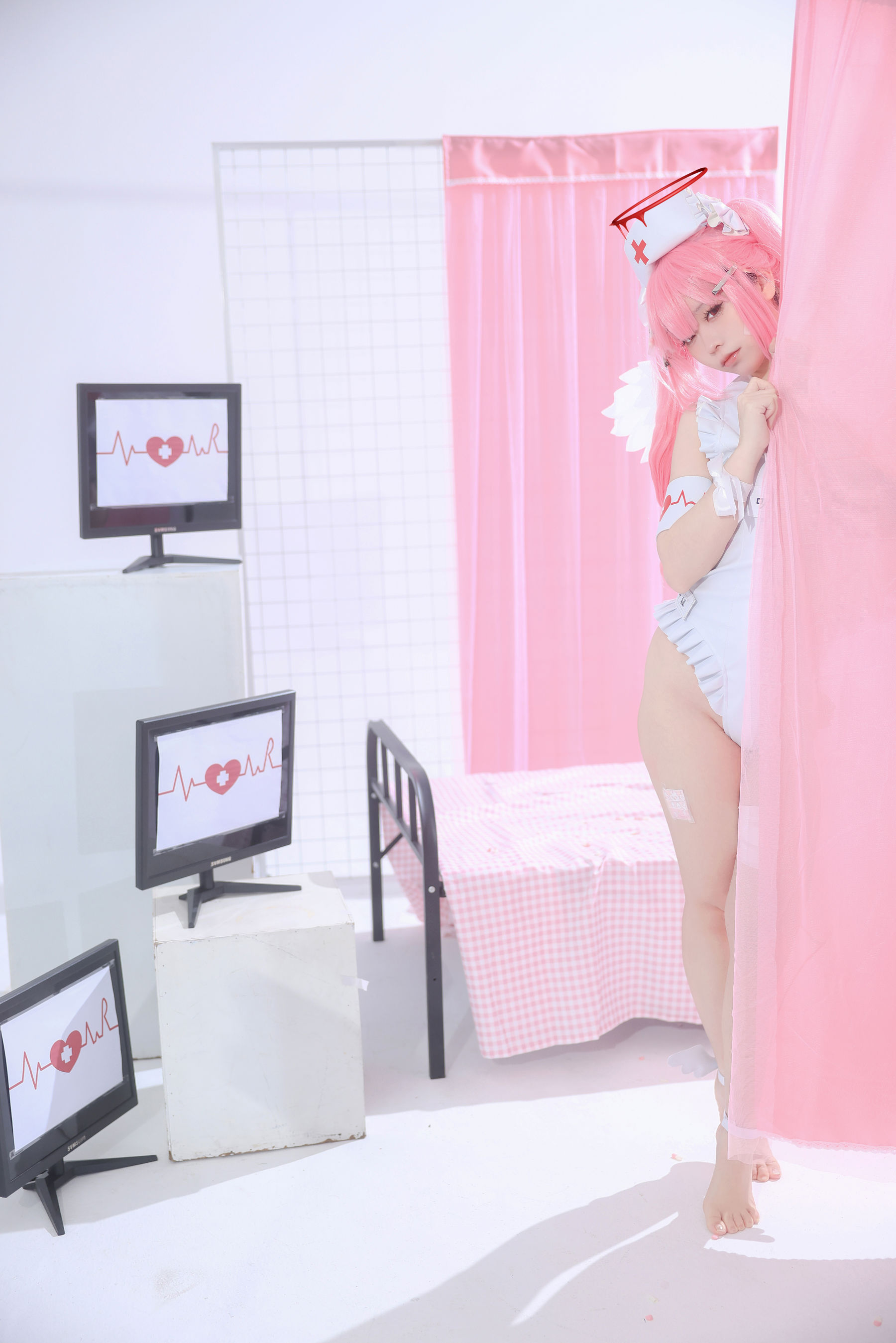 动漫博主G44不会受伤 - 见习看护师 月夜见爱/(31P)