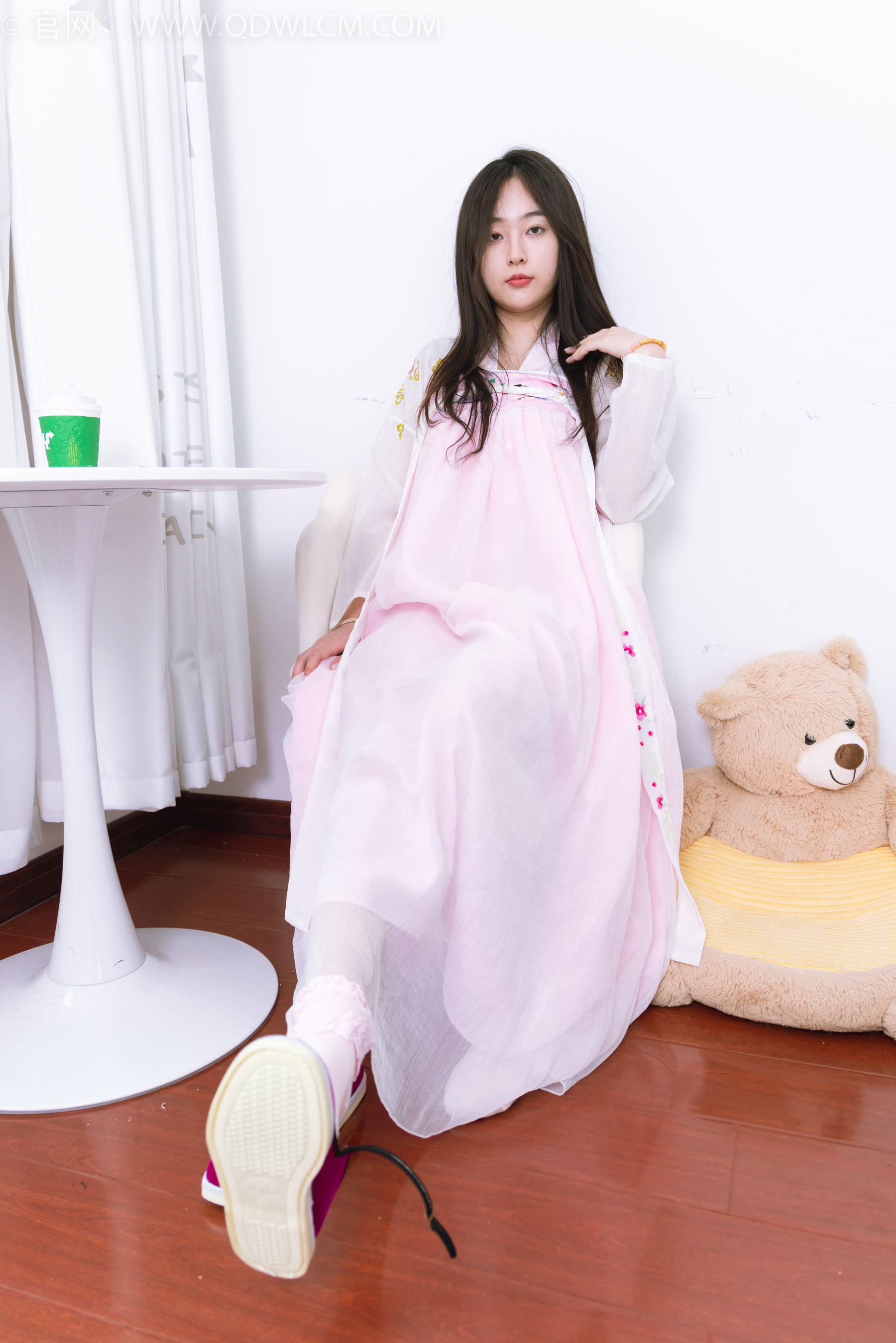 物恋传媒 No.2397 美兔 - 汉服、布鞋、粉色棉袜/(150P)