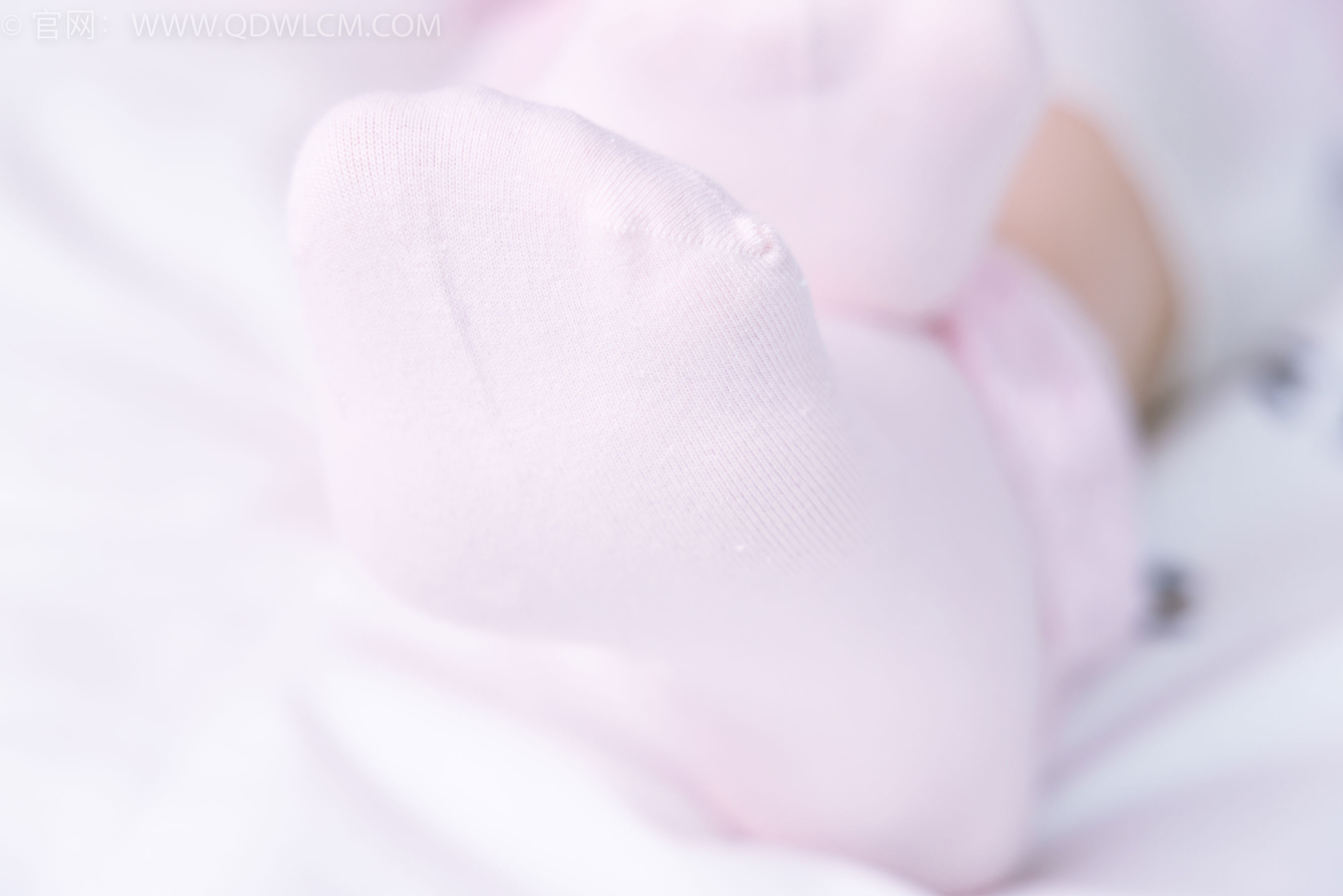 物恋传媒 No.2397 美兔 - 汉服、布鞋、粉色棉袜/(150P)