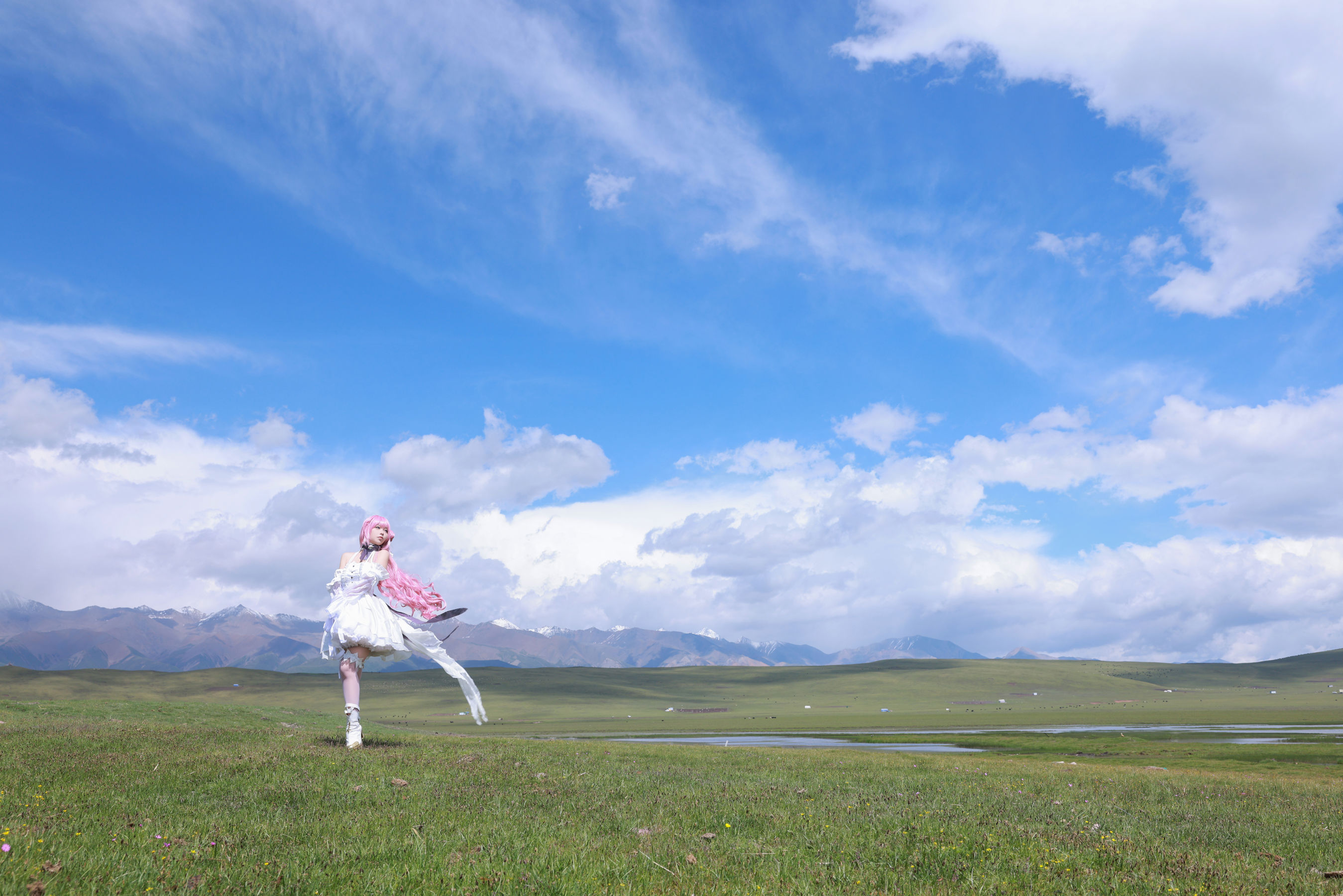 动漫博主G44不会受伤 - 桃乐丝/(20P)