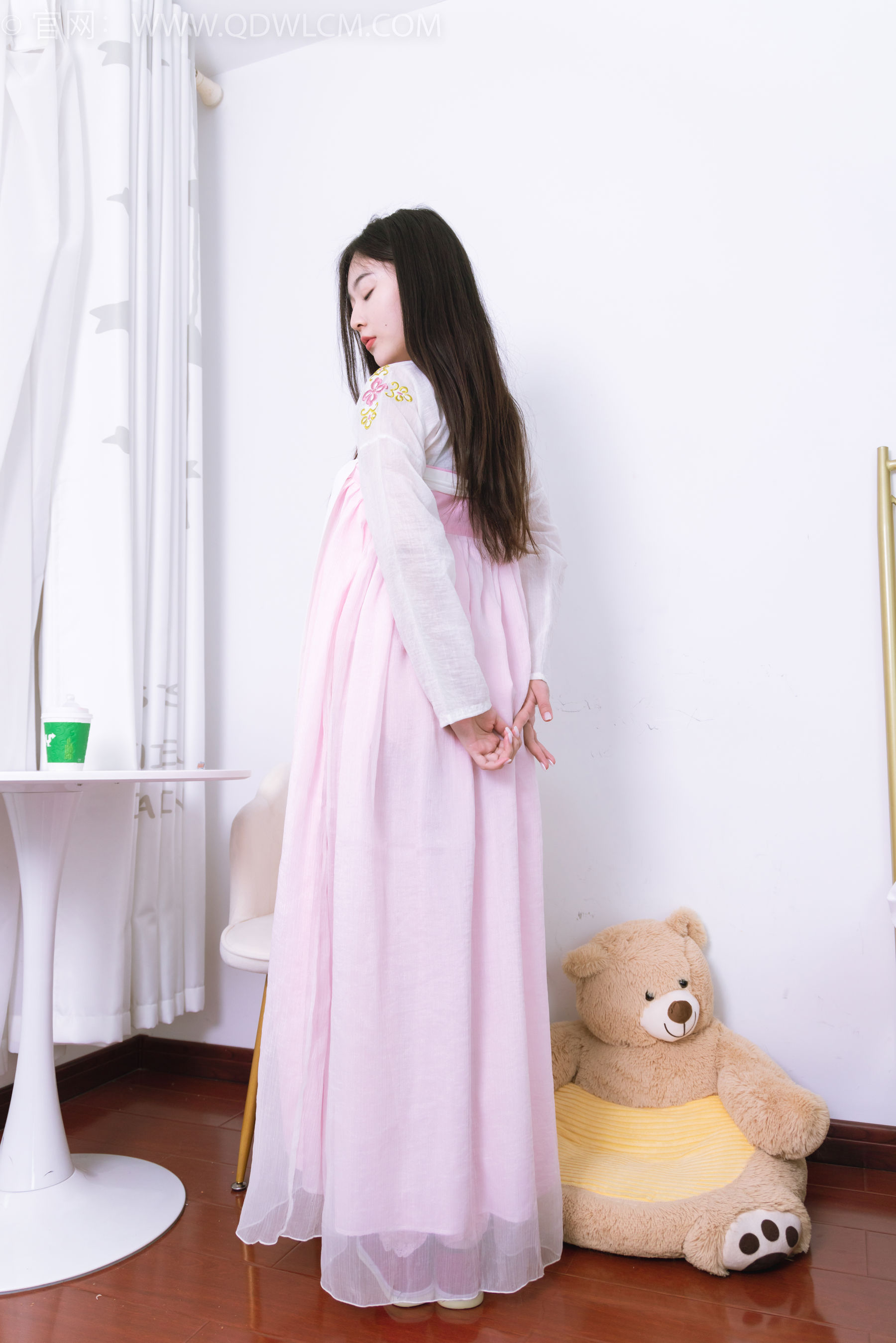 物恋传媒 No.2397 美兔 - 汉服、布鞋、粉色棉袜/(150P)