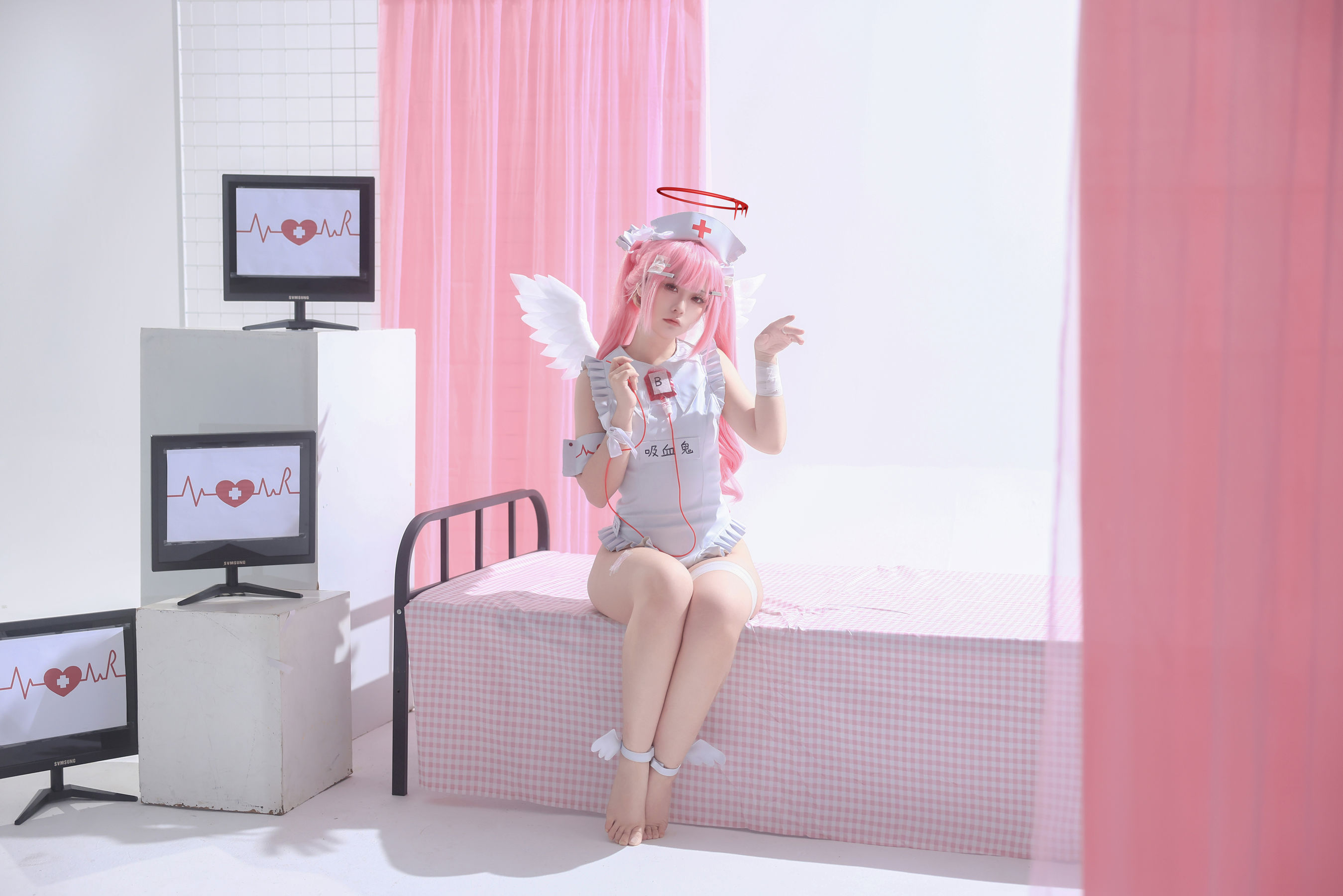 动漫博主G44不会受伤 - 见习看护师 月夜见爱/(31P)