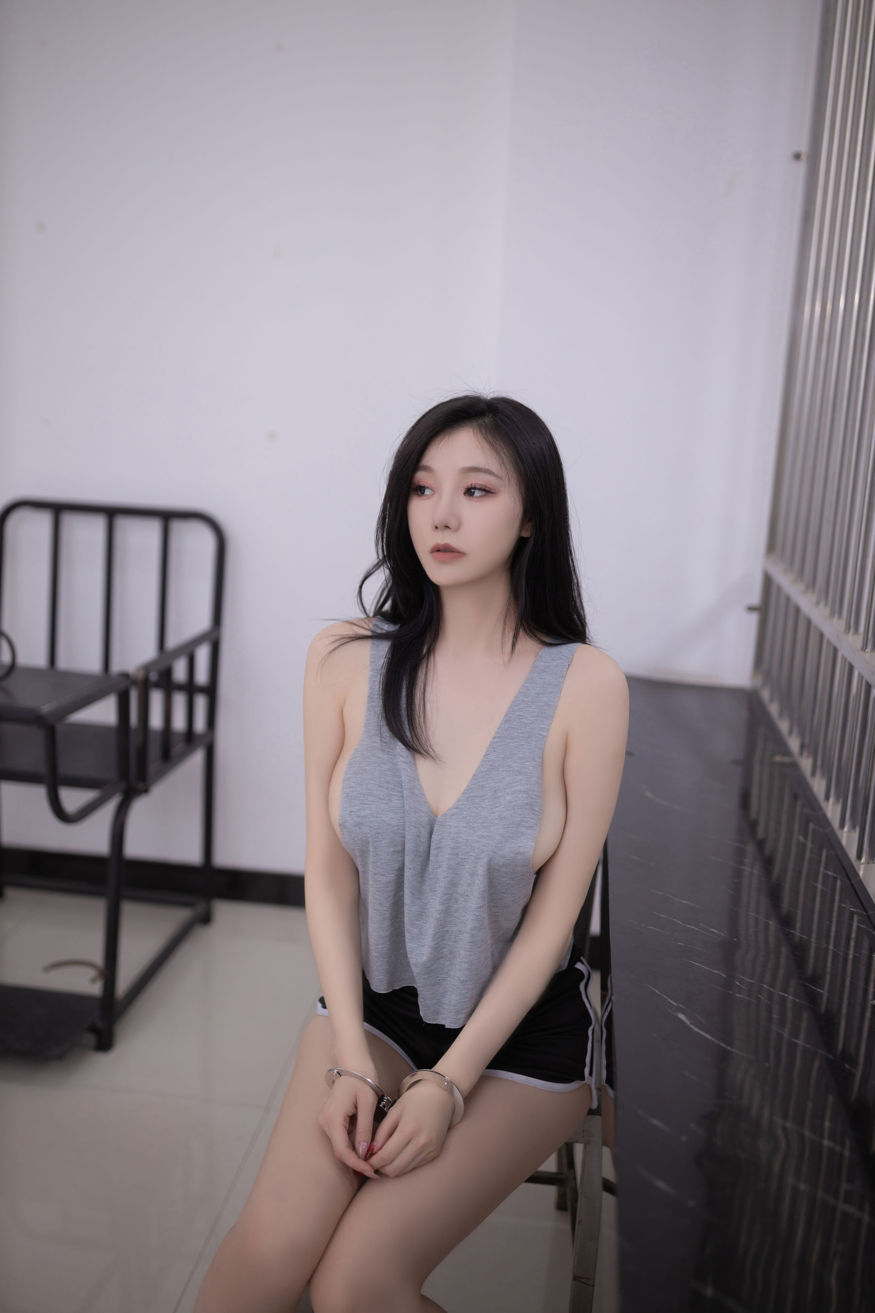 安然 - 女子审问室/(79P)